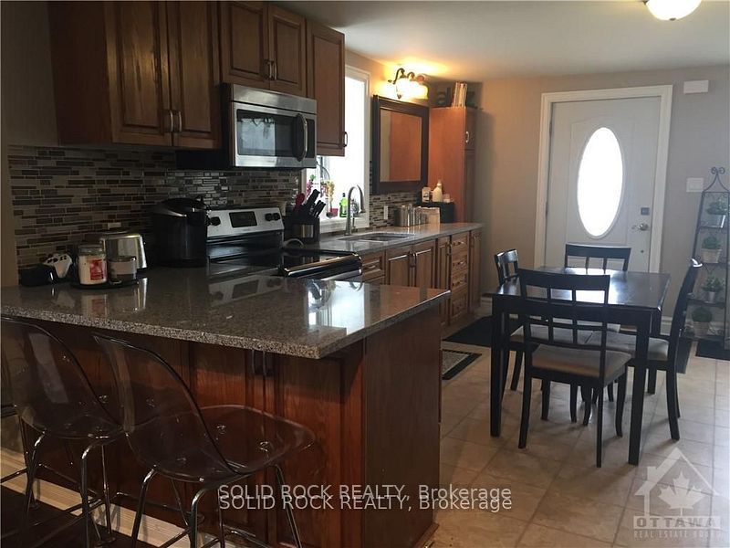 1368-1370 Meadow Drive Property Photo 5