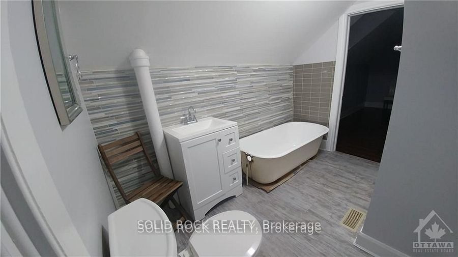 1368-1370 Meadow Drive Property Photo 12