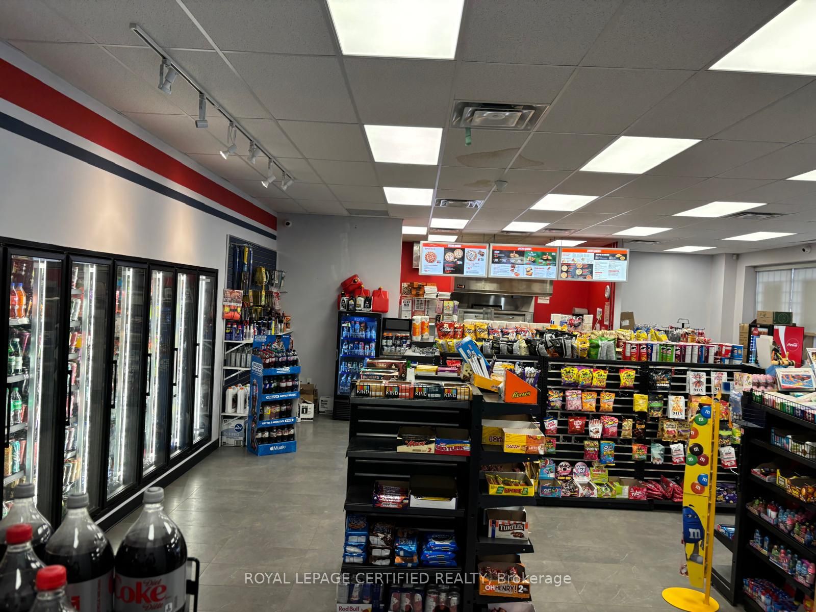 936593 Airport Road Property Photo 8