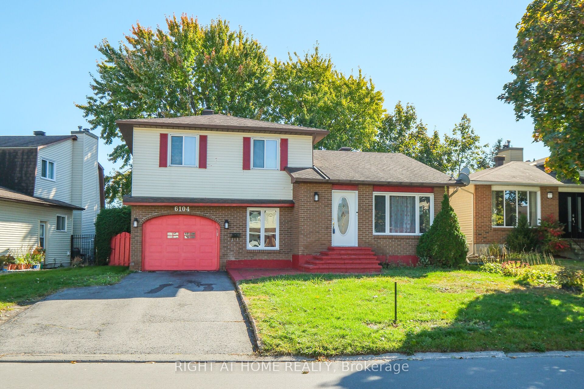 6104 Vineyard Drive Property Photo