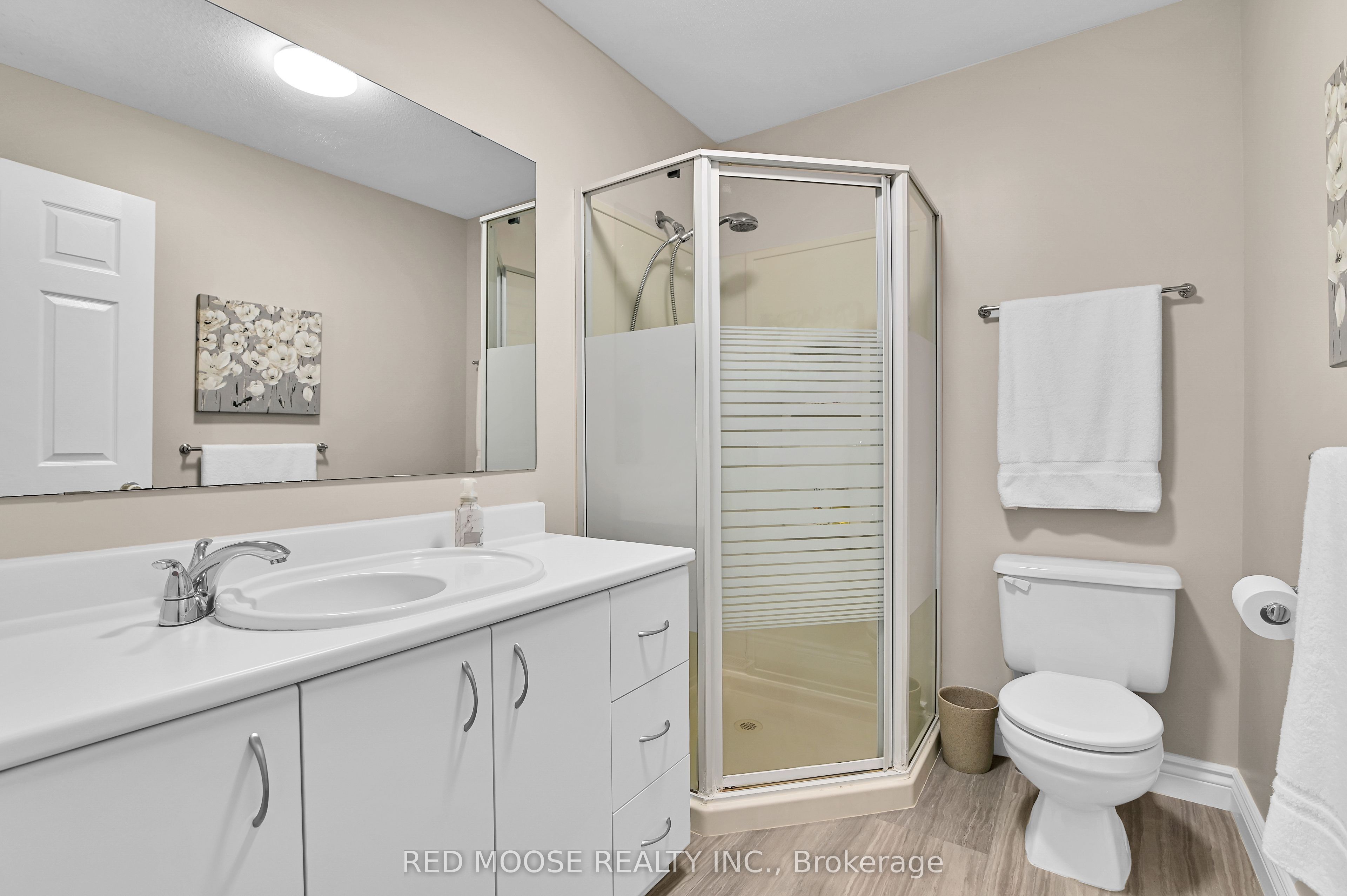 9859 Russell Road Property Photo 17