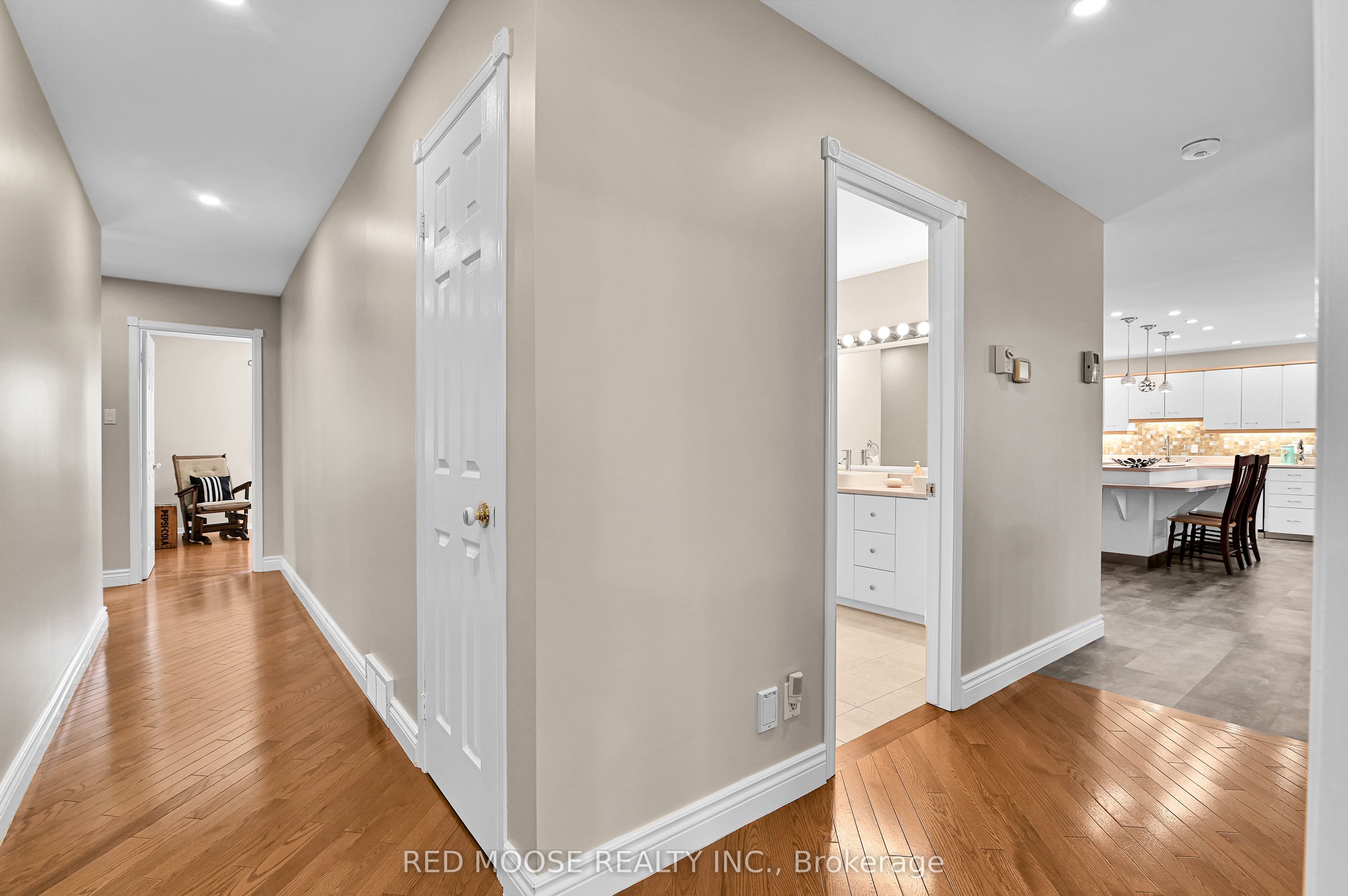 9859 Russell Road Property Photo 18