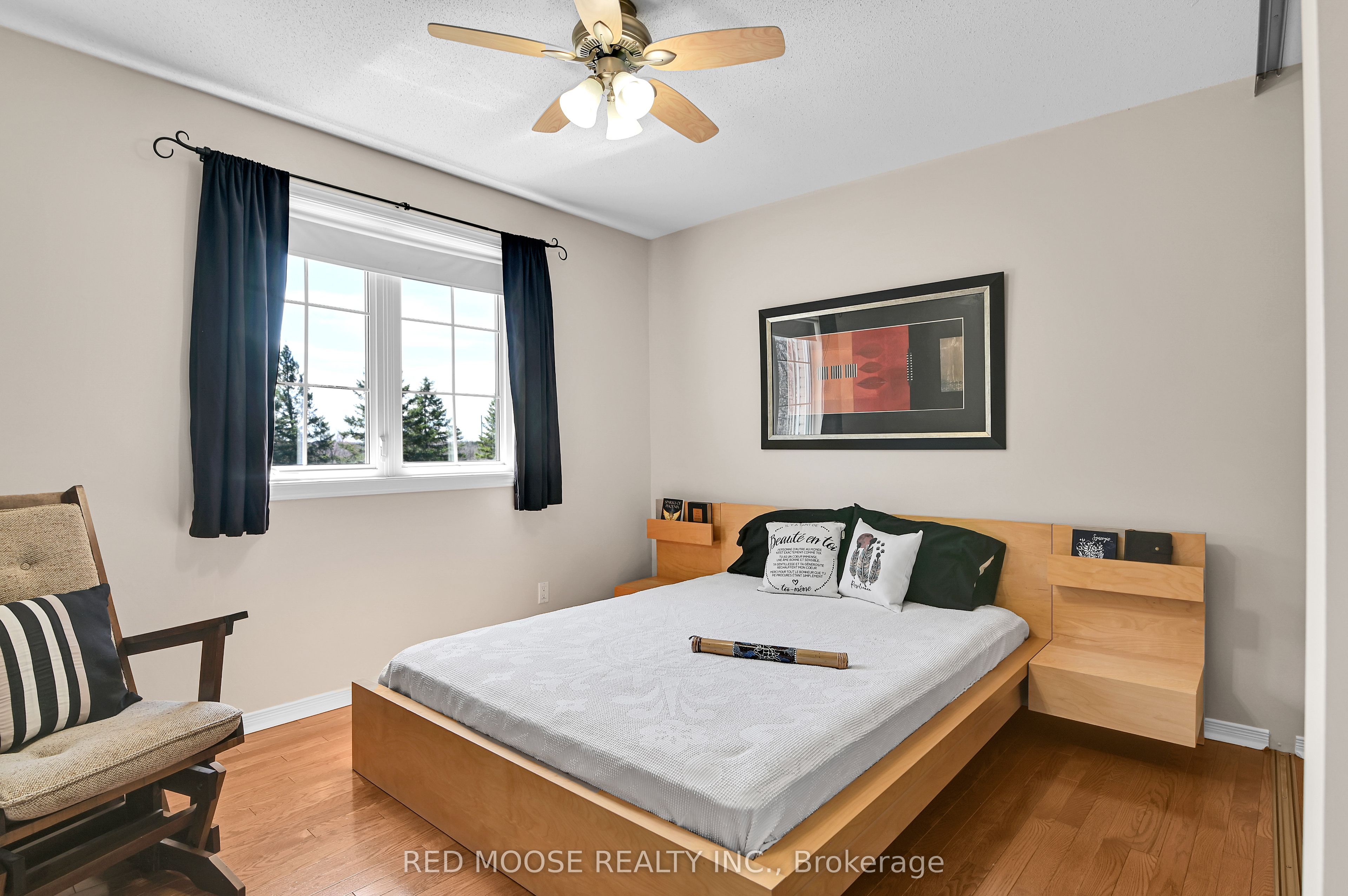 9859 Russell Road Property Photo 20