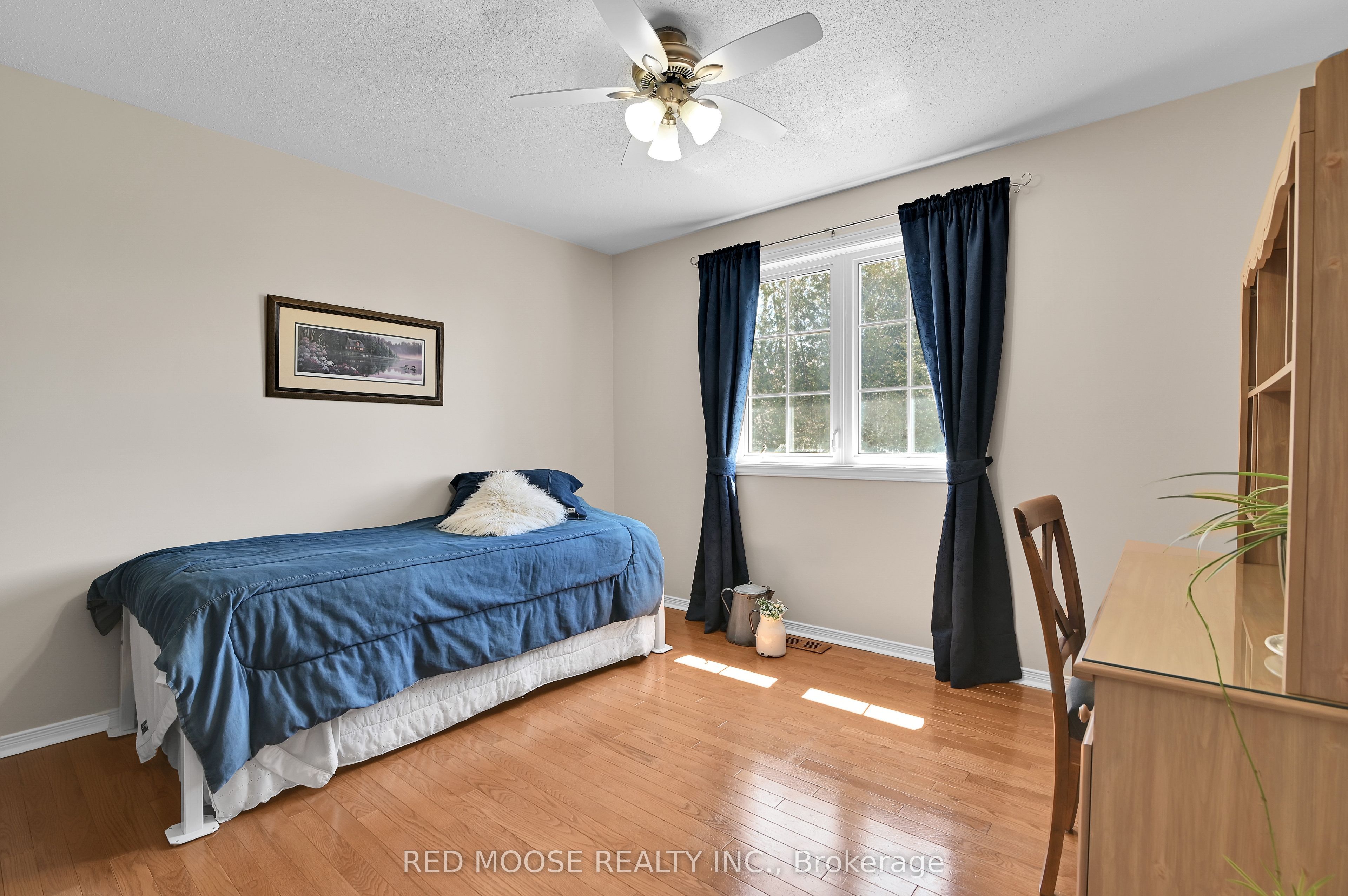 9859 Russell Road Property Photo 21