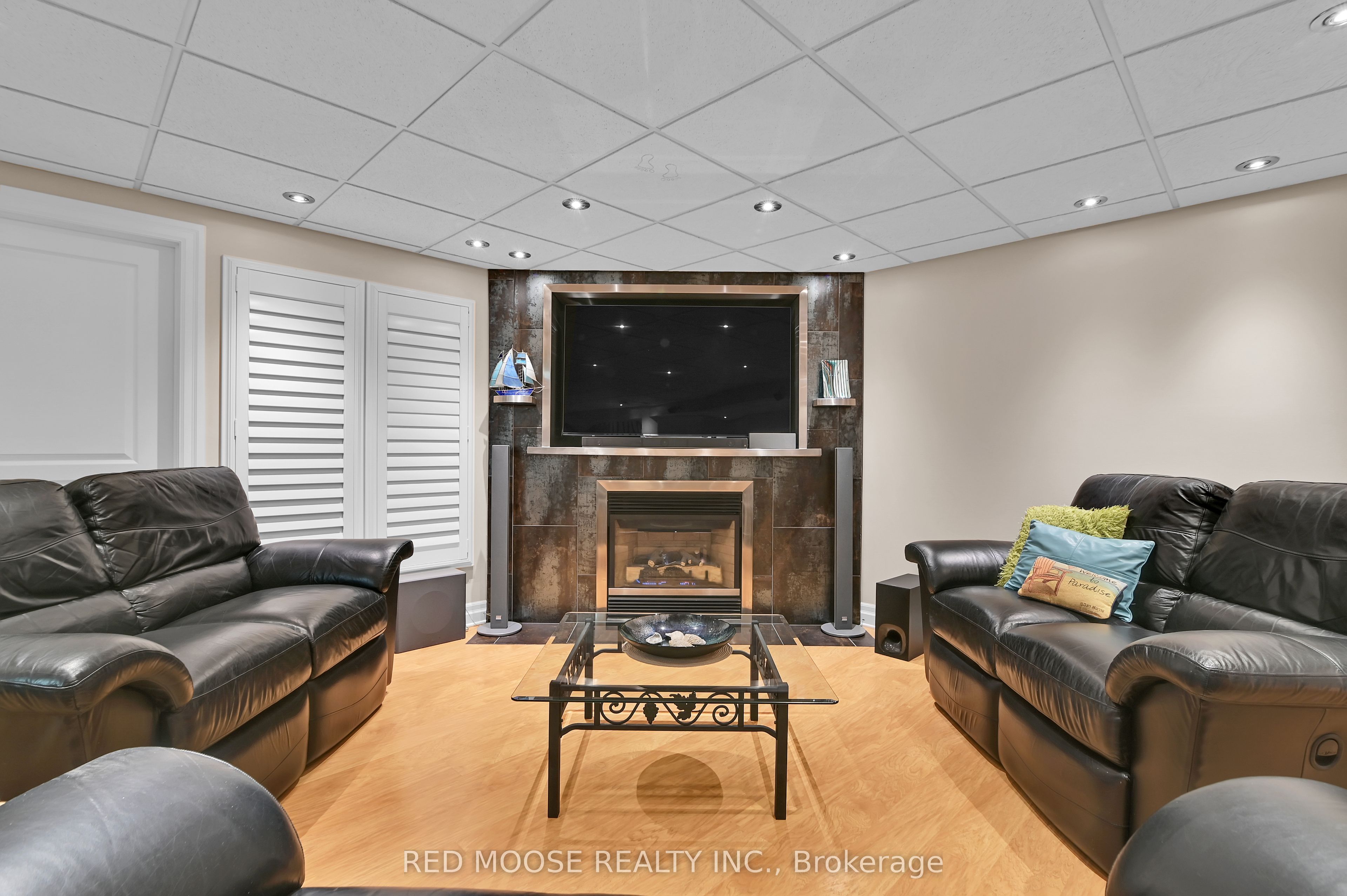 9859 Russell Road Property Photo 28