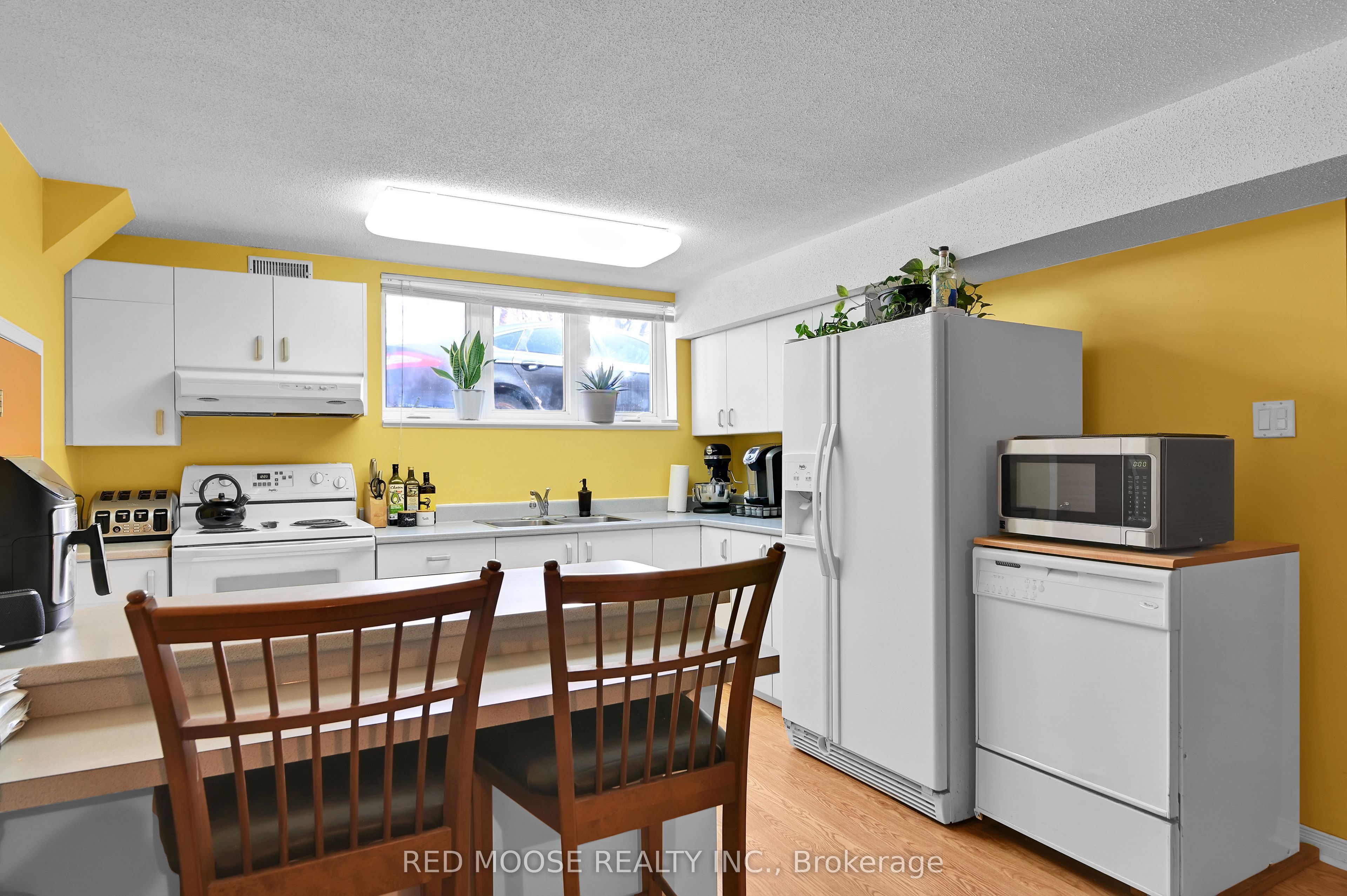 9859 Russell Road Property Photo 33