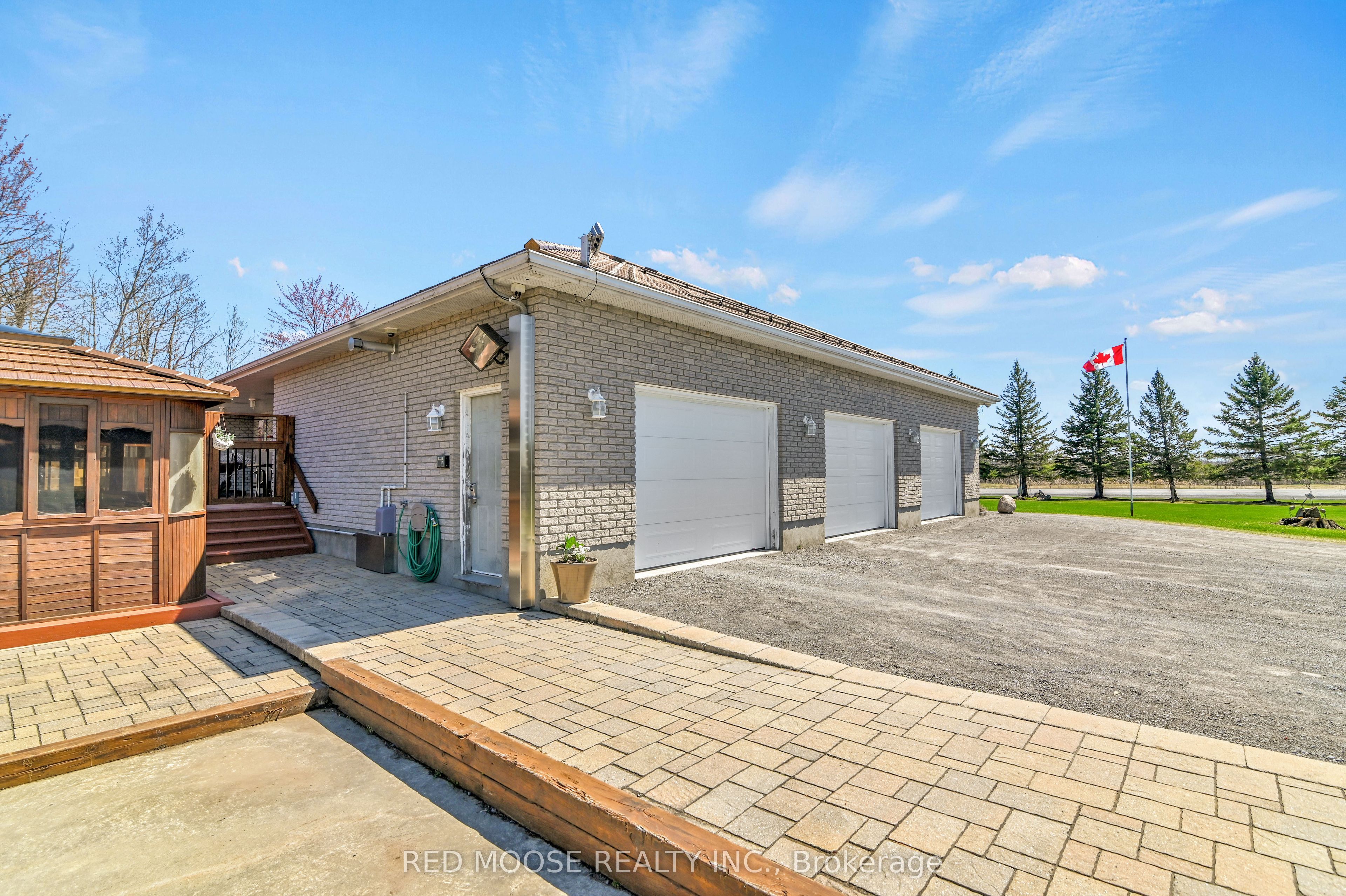 9859 Russell Road Property Photo 37