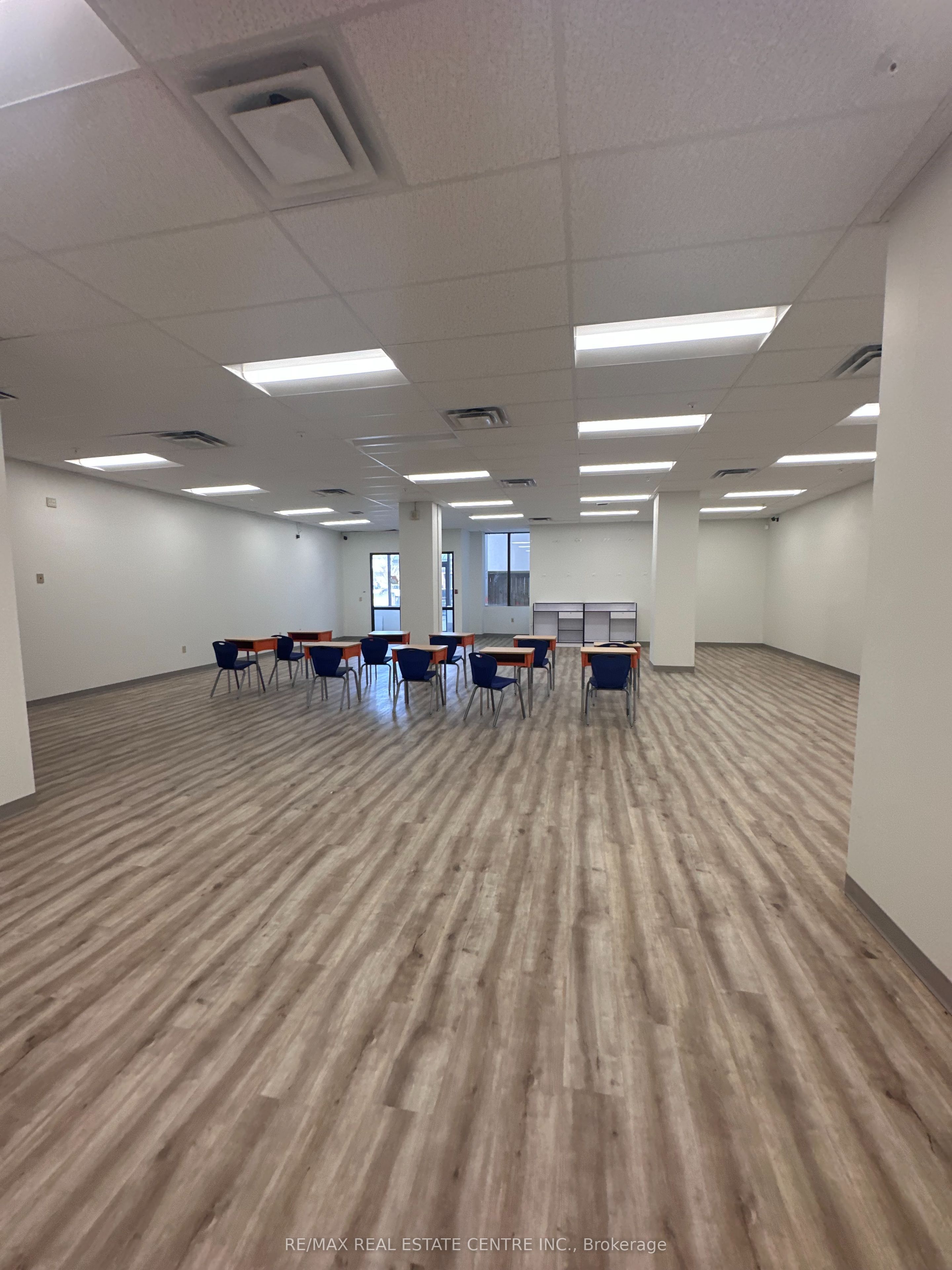 379 Dundas St Property Photo 15