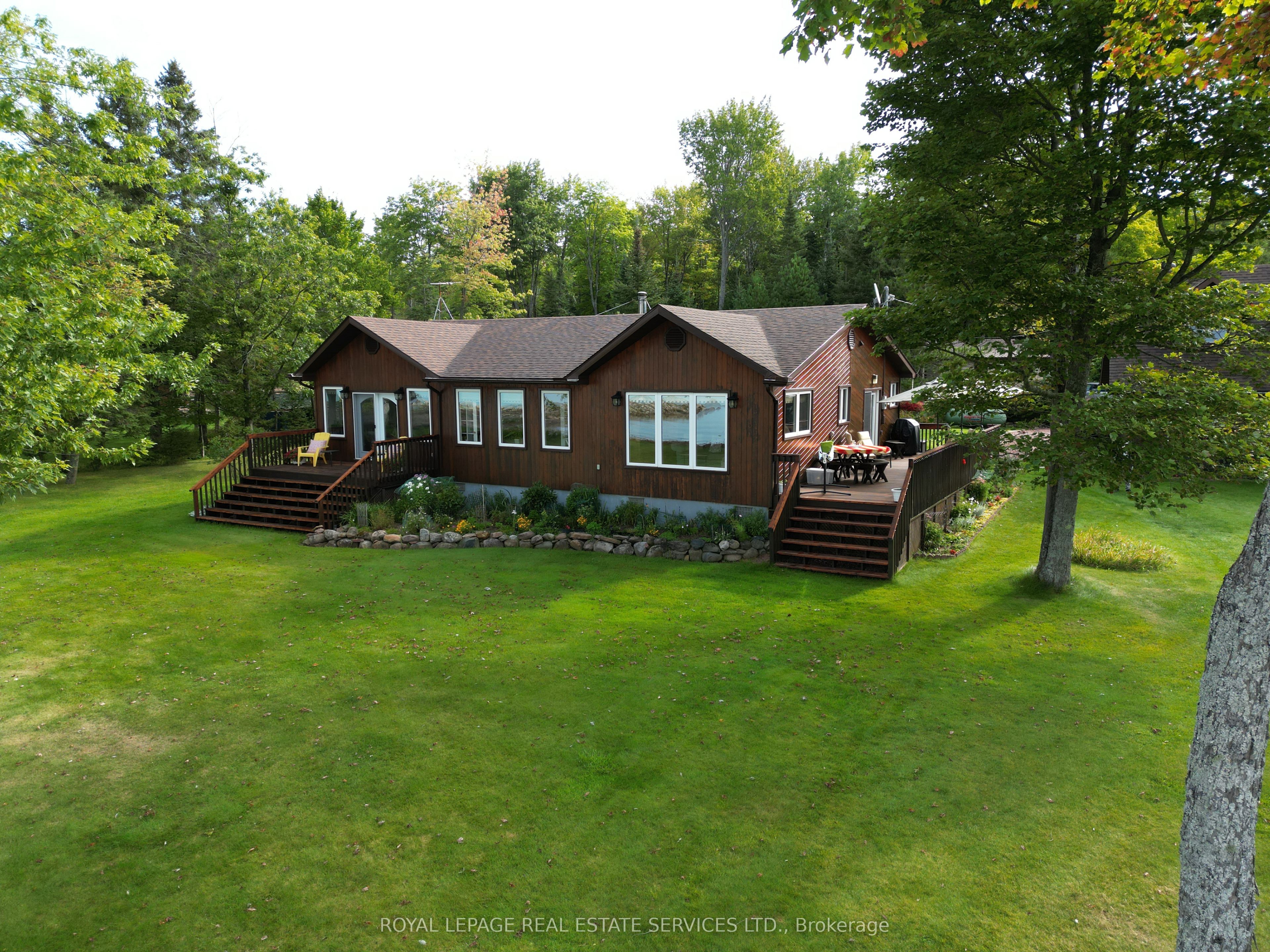 525 Riverside Drive Property Photo