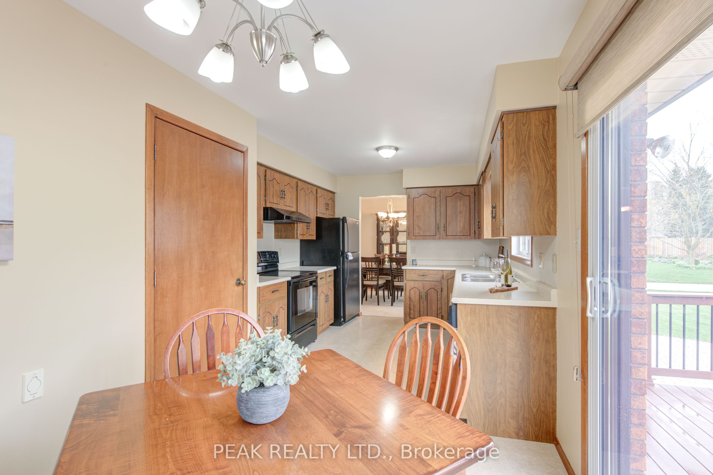 160 Scott Court Property Photo 19