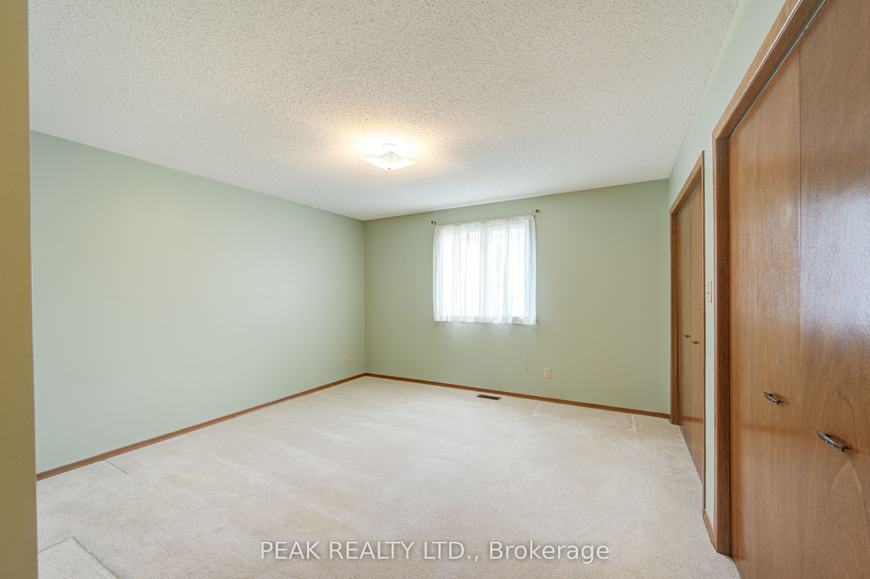 160 Scott Court Property Photo 26