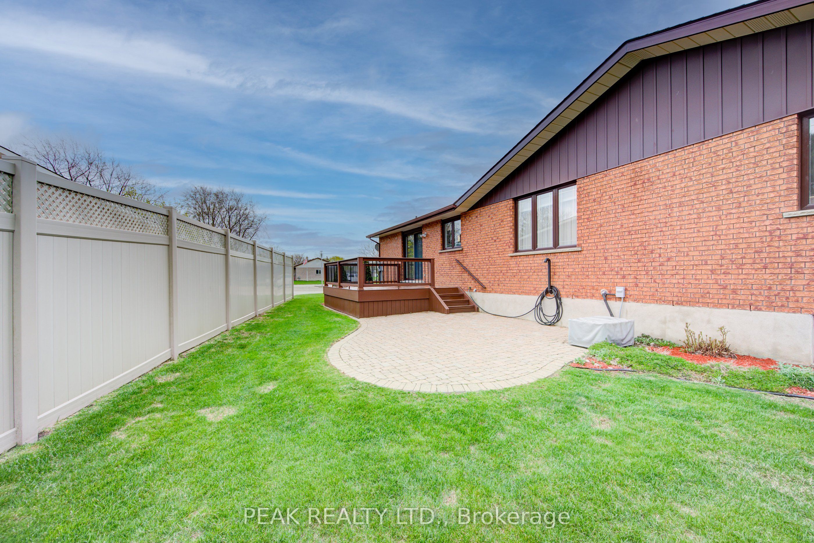 160 Scott Court Property Photo 41