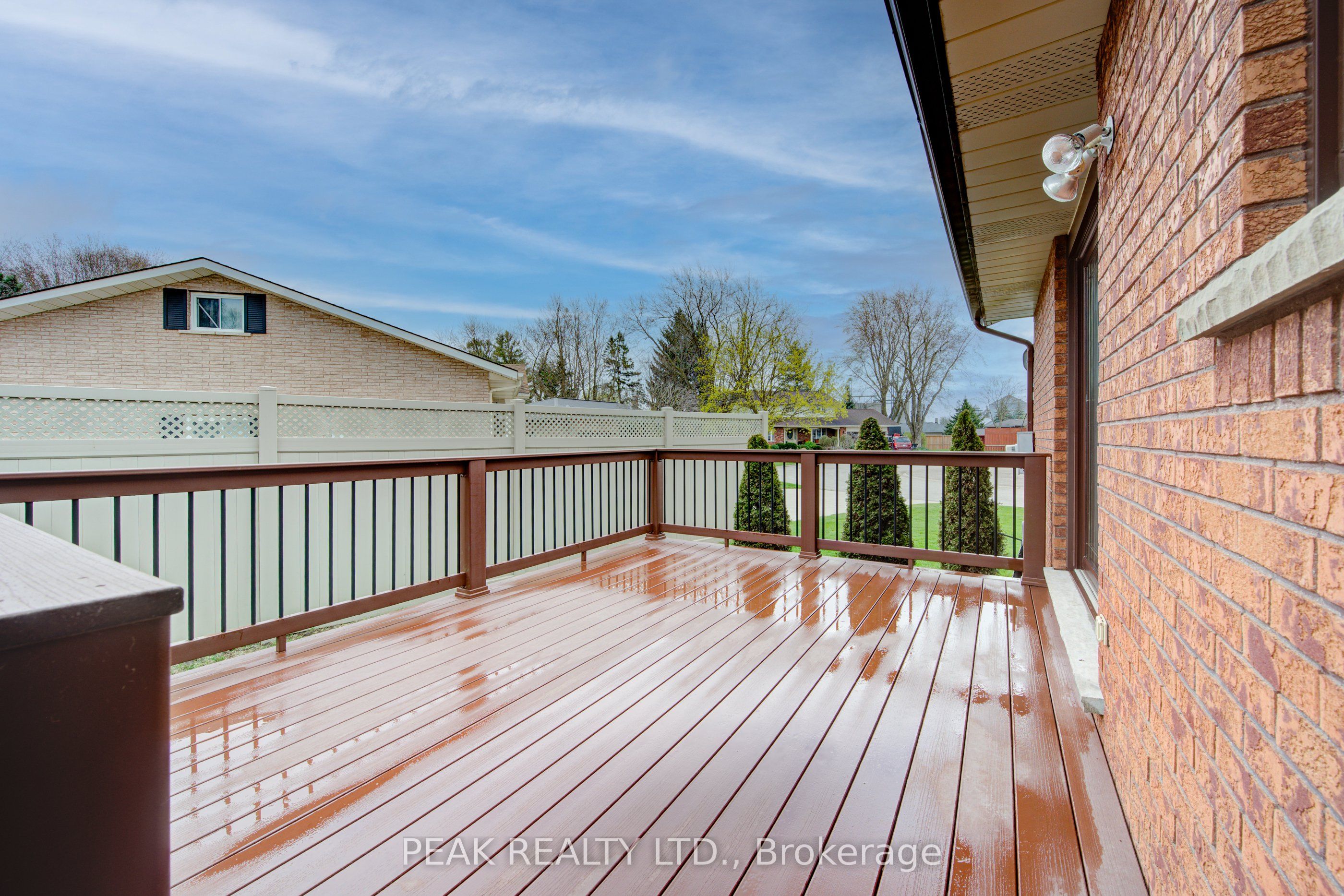 160 Scott Court Property Photo 44