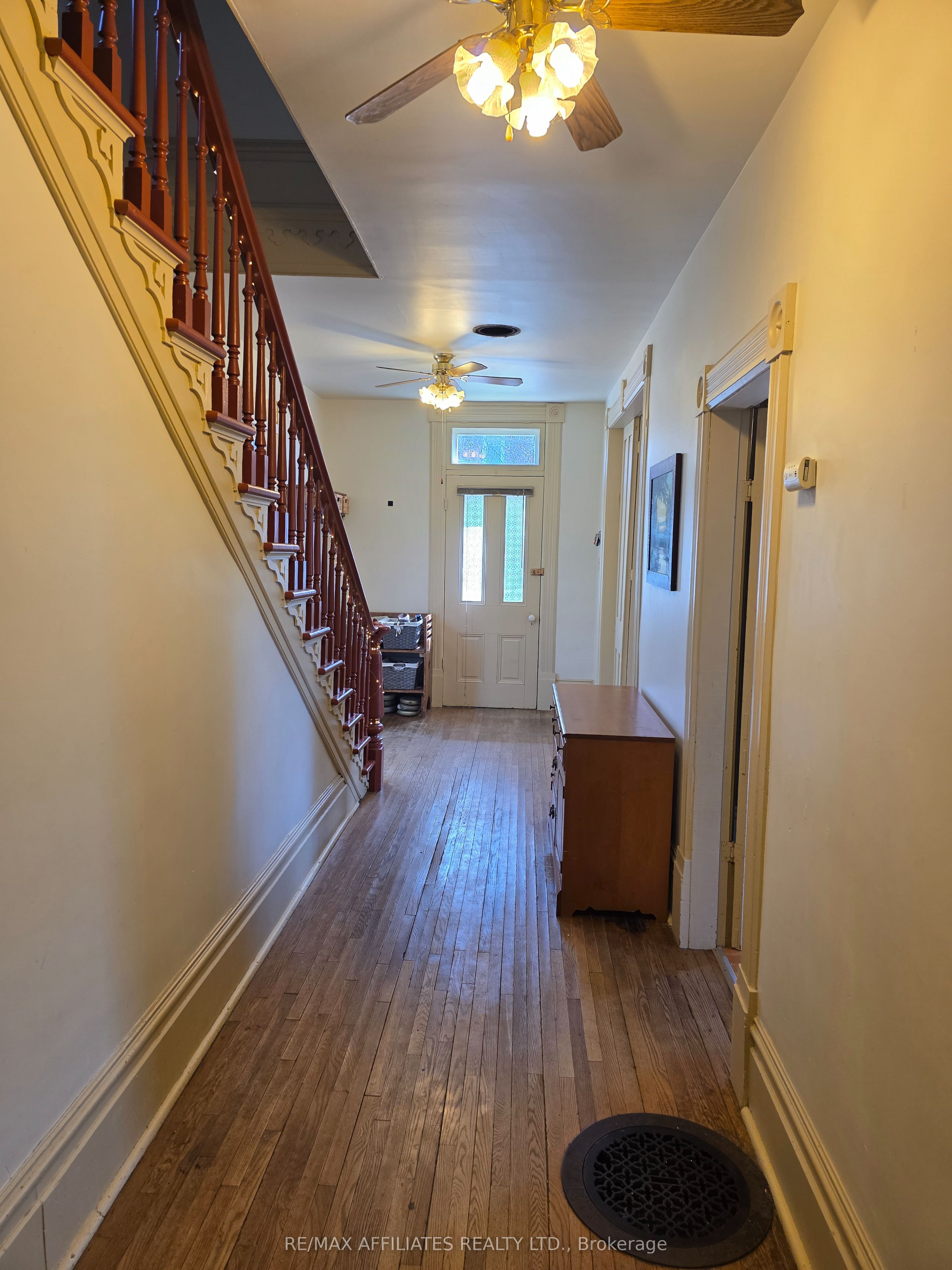 2 Isaac Street Property Photo 12