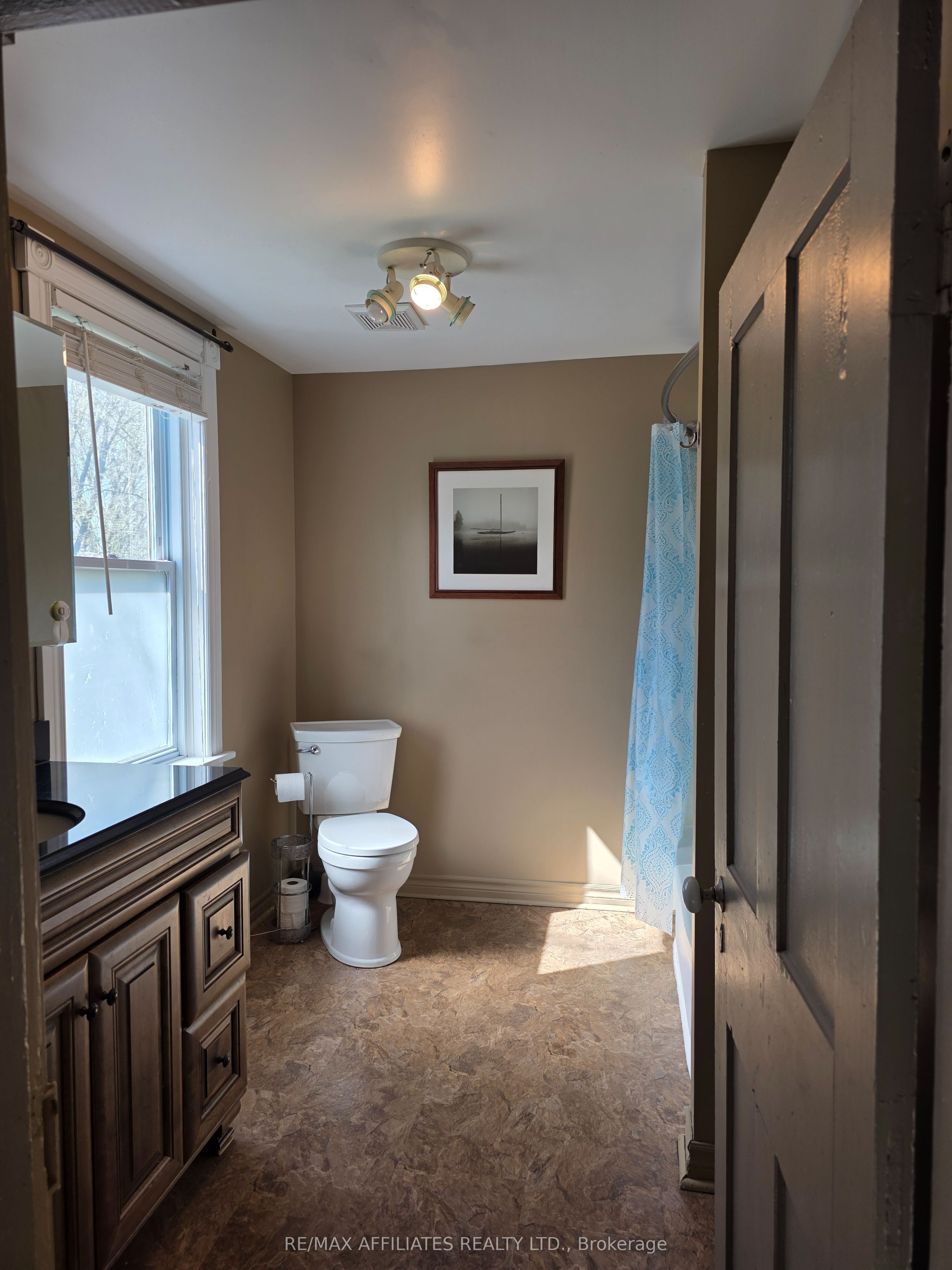 2 Isaac Street Property Photo 22
