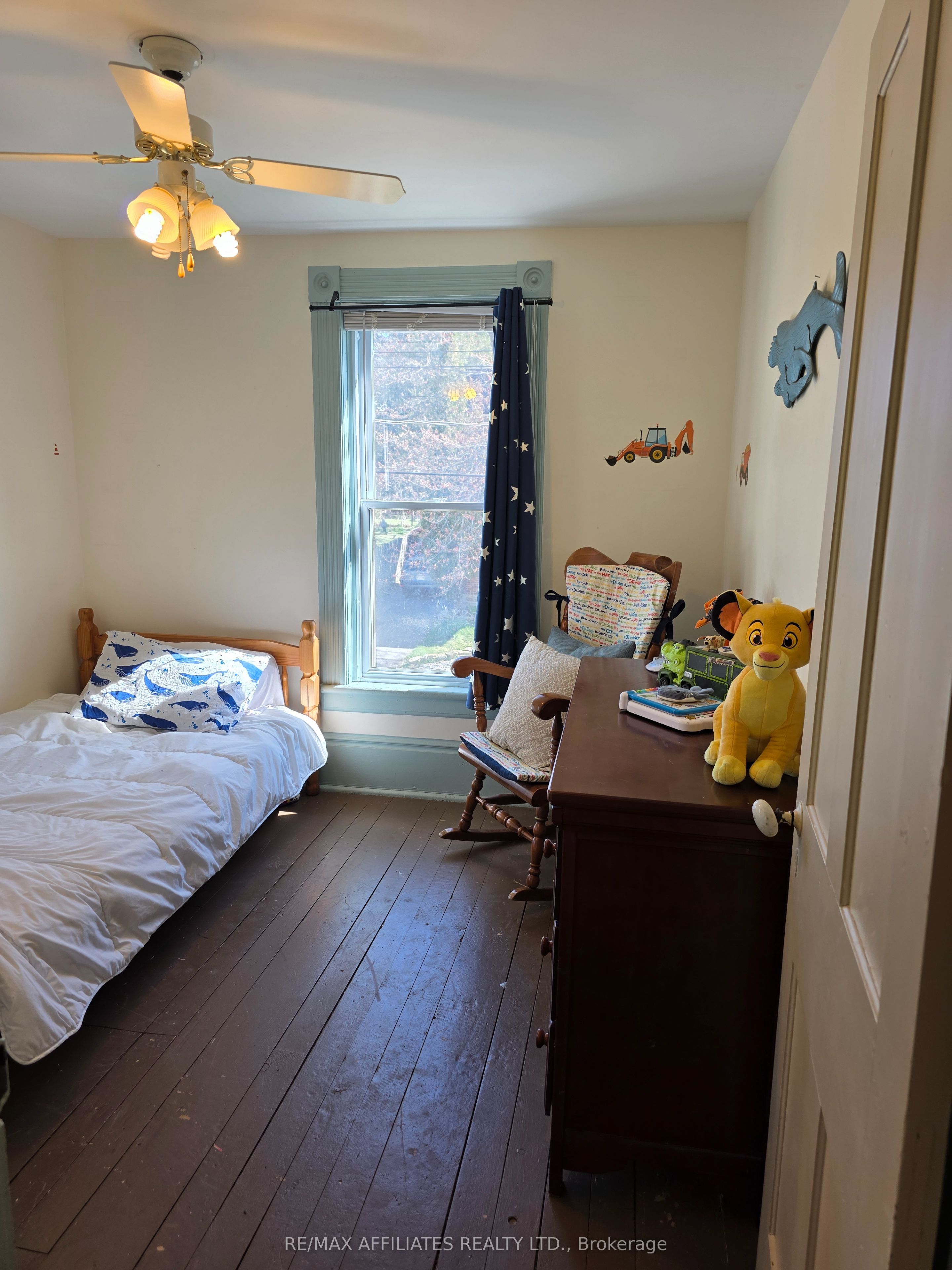 2 Isaac Street Property Photo 27
