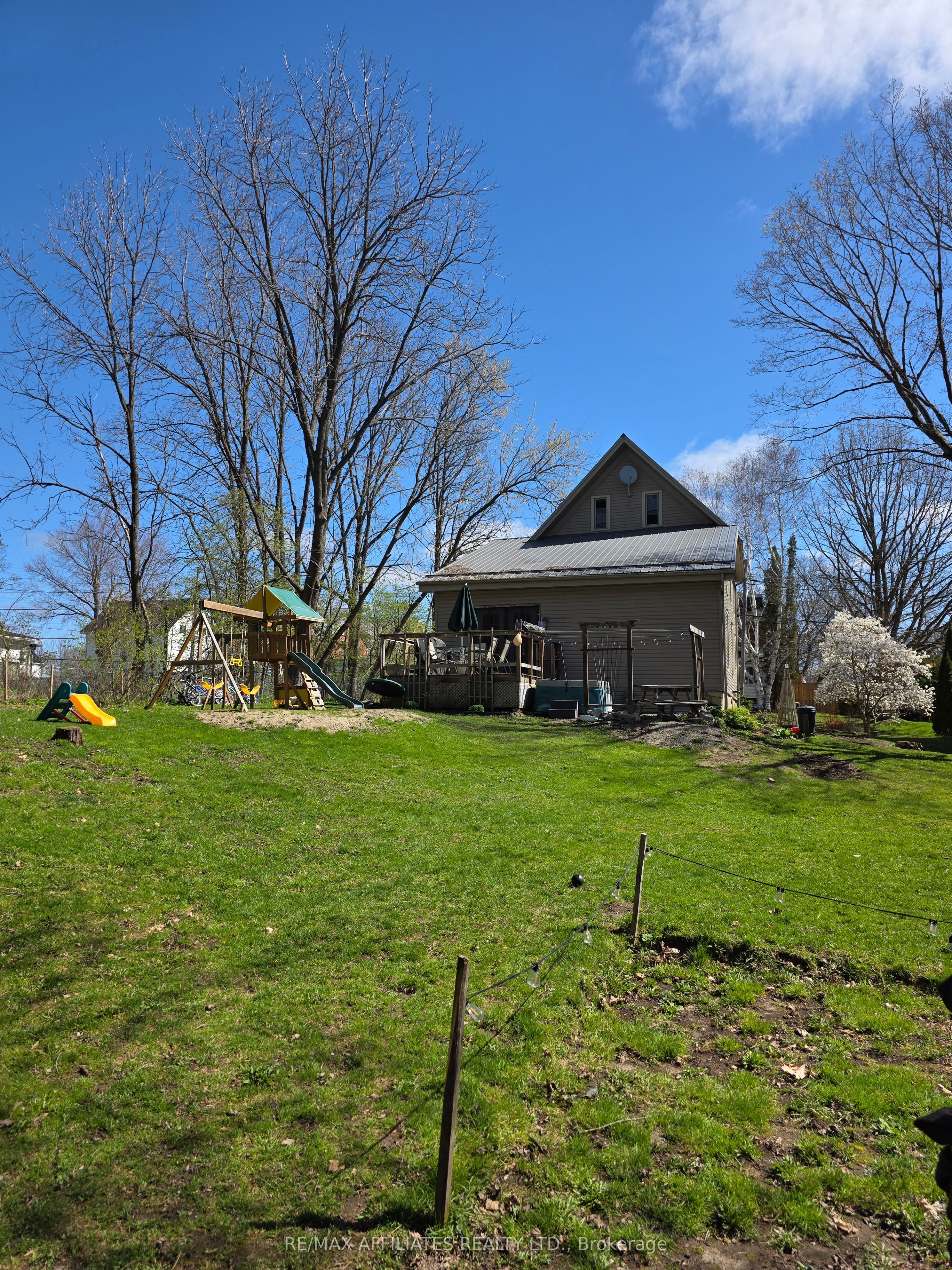 2 Isaac Street Property Photo 36