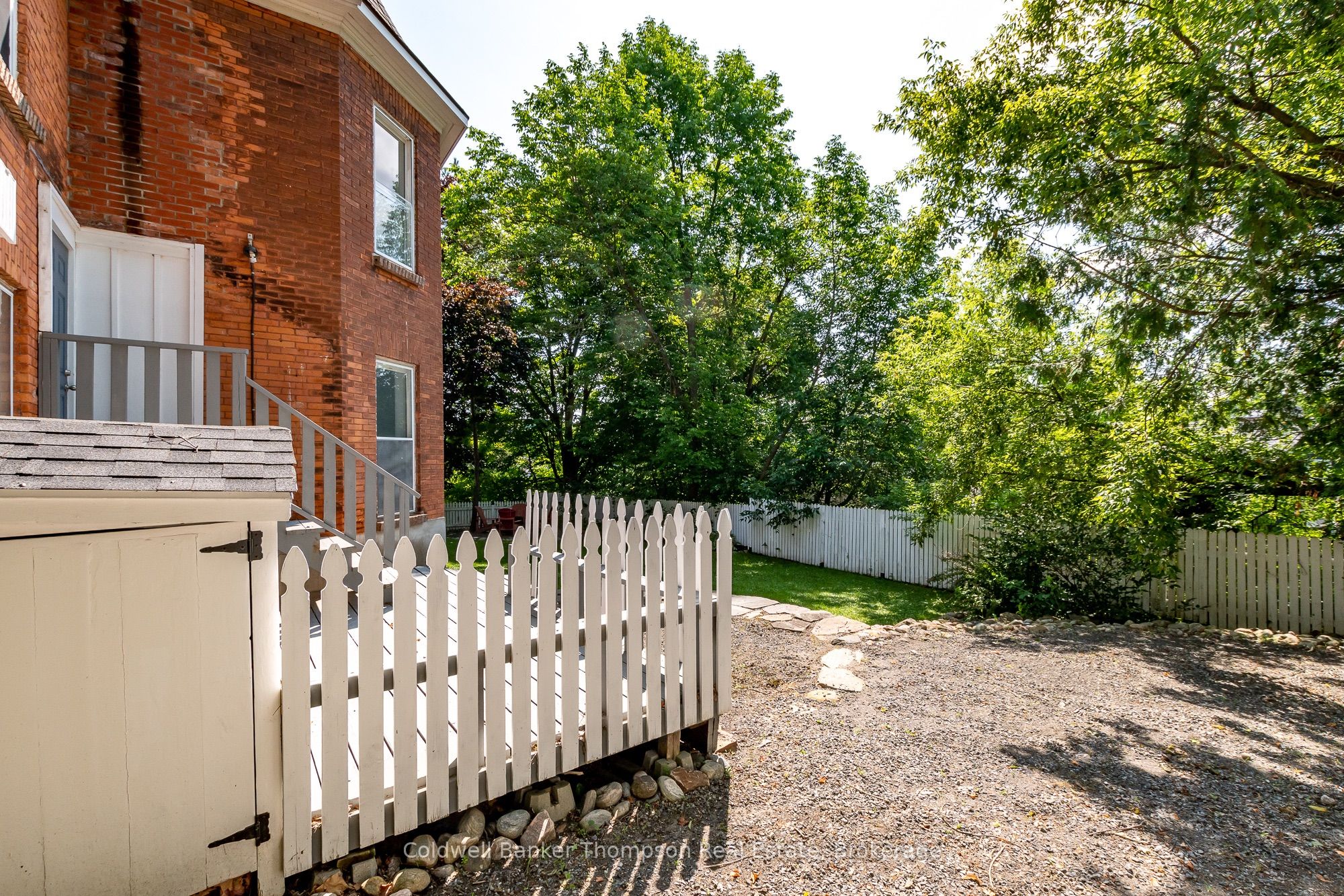 17 West Street N Property Photo 42