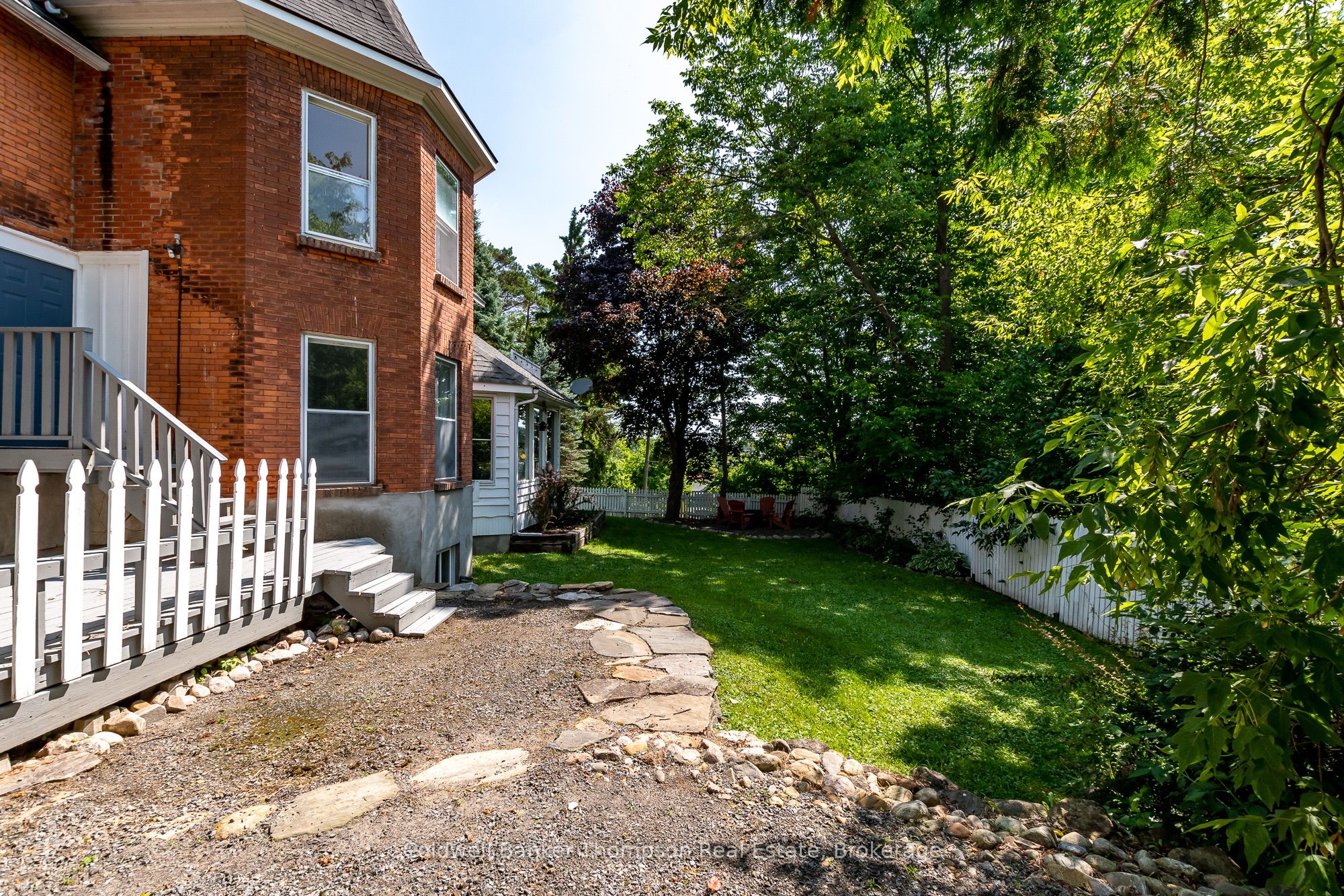 17 West Street N Property Photo 43