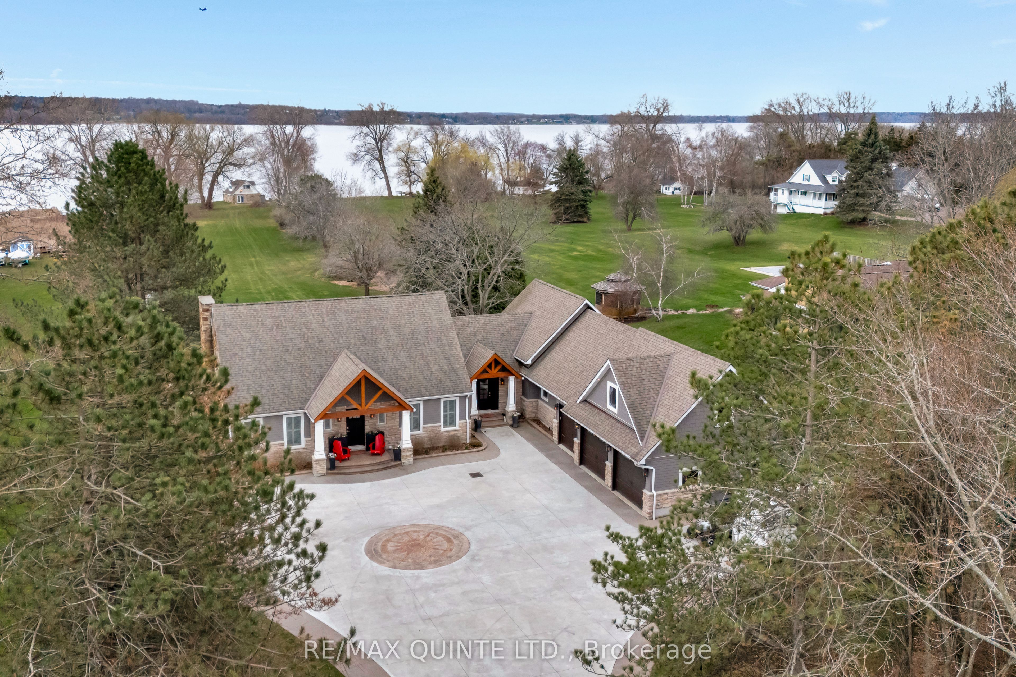 658 Old Highway 2 Property Photo 1