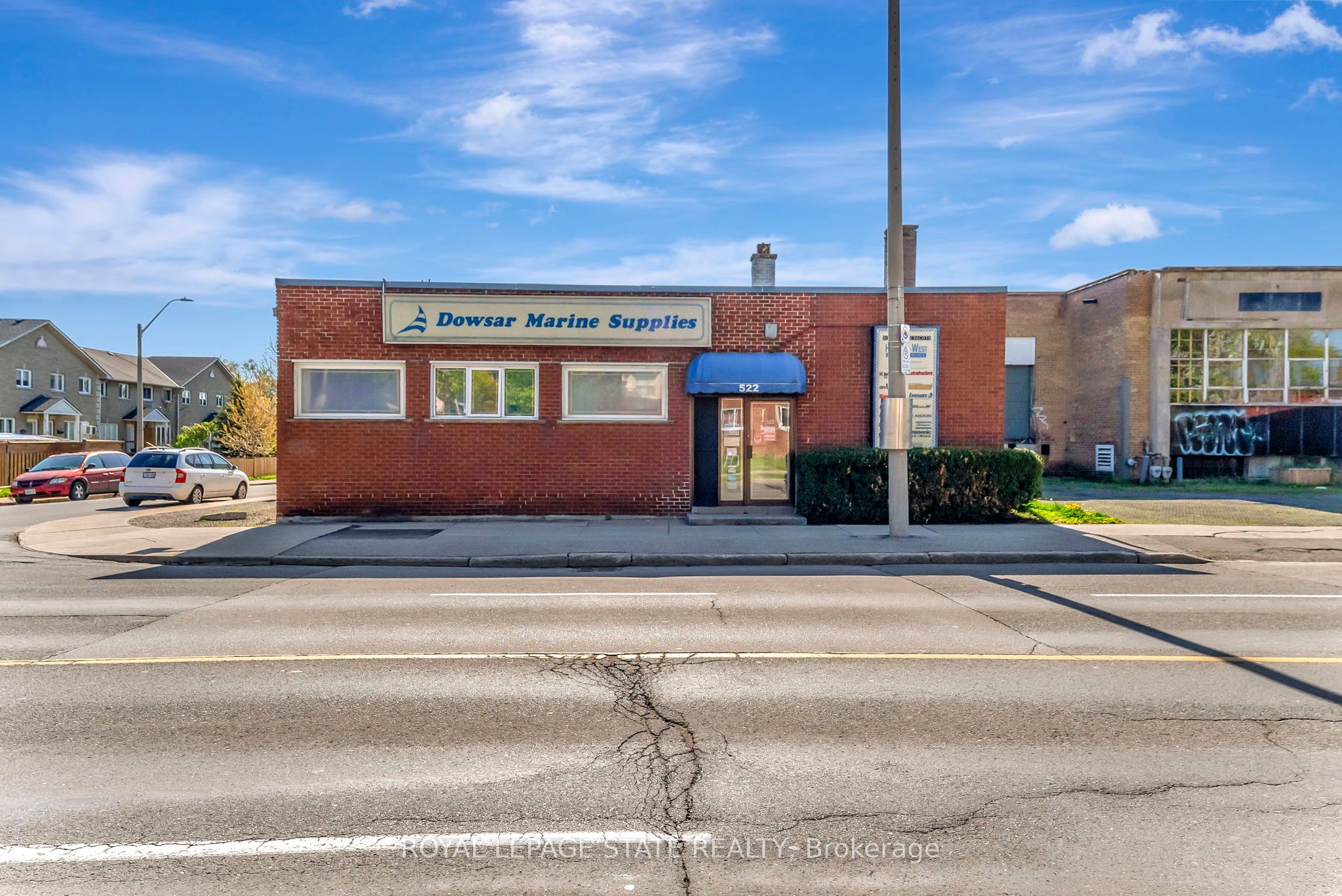 522 James Street N Property Photo 2