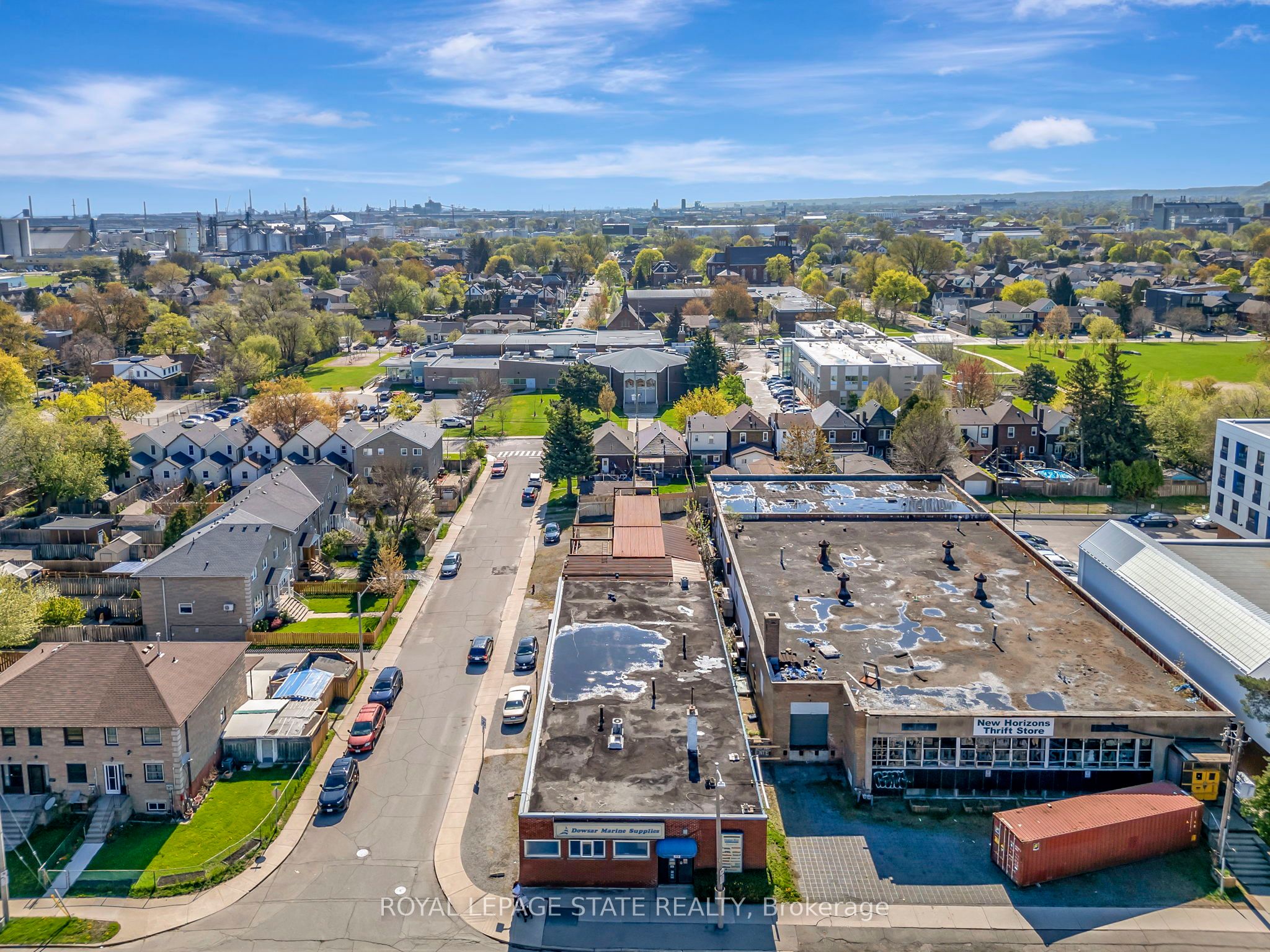 522 James Street N Property Photo 23