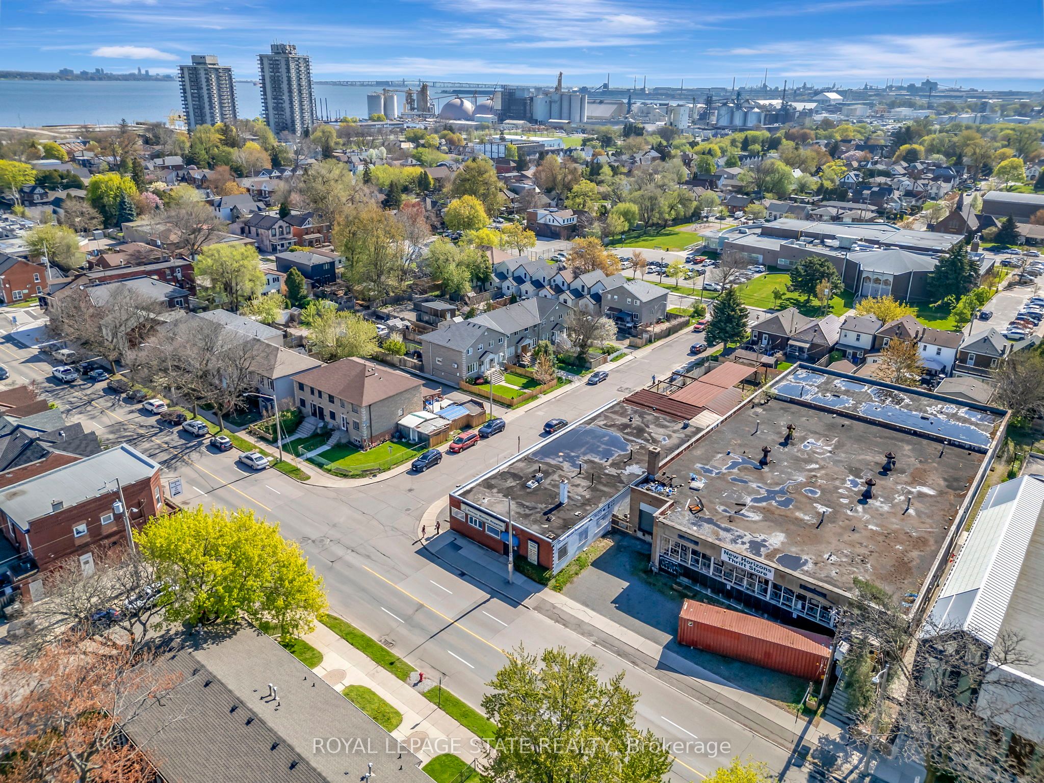 522 James Street N Property Photo 30