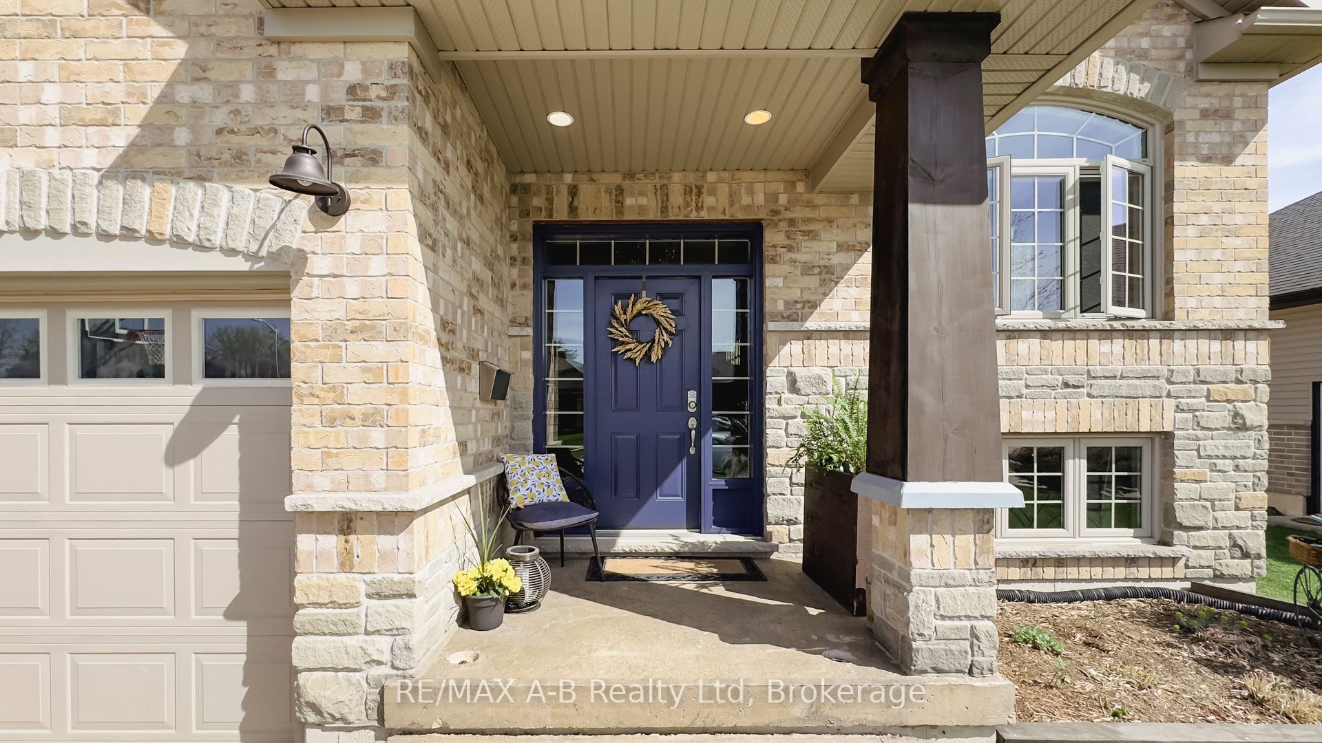 83 Sylvia Street Property Photo 5