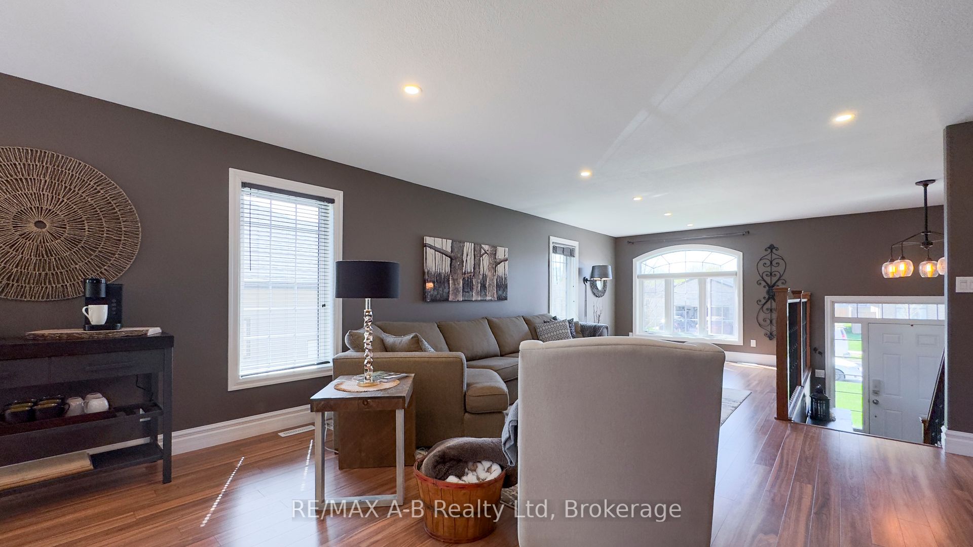 83 Sylvia Street Property Photo 15