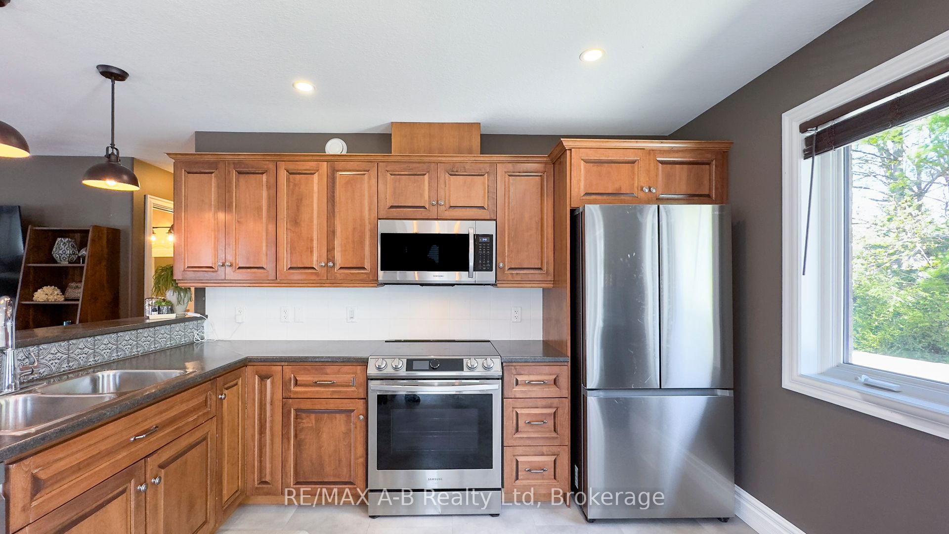 83 Sylvia Street Property Photo 21