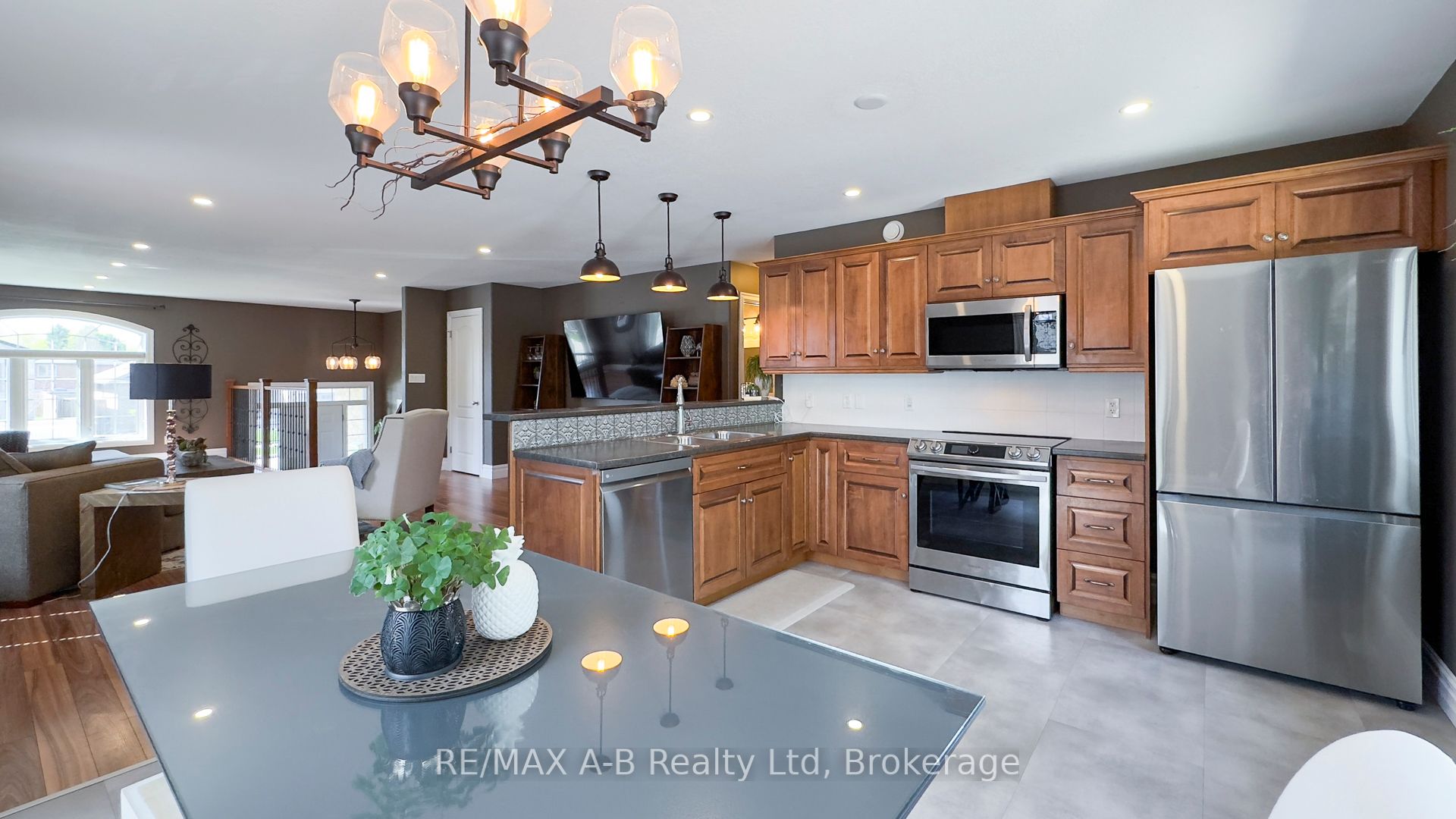 83 Sylvia Street Property Photo 24