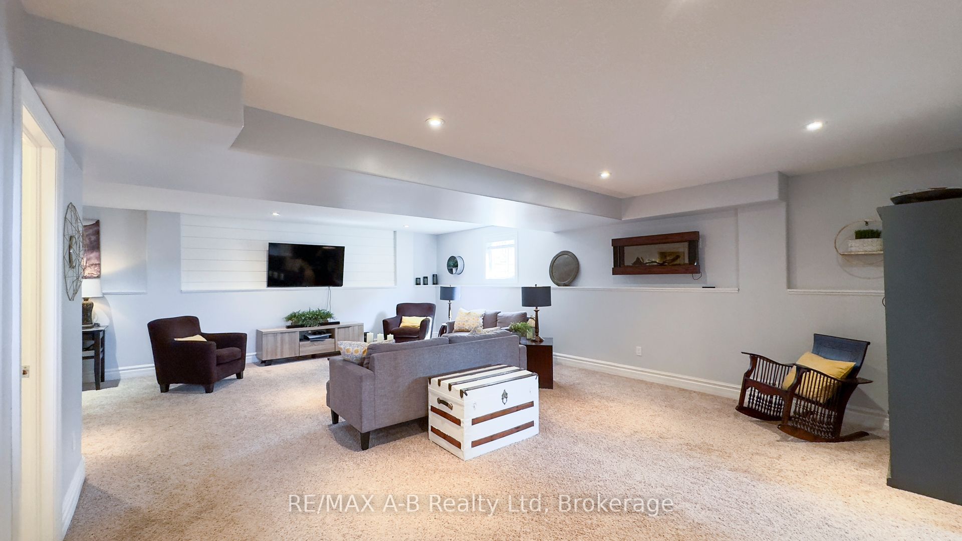 83 Sylvia Street Property Photo 32