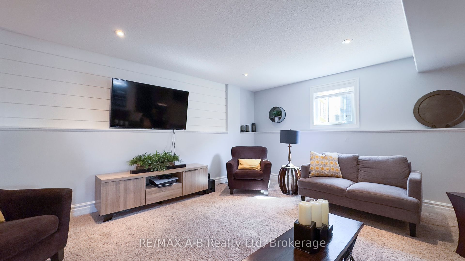 83 Sylvia Street Property Photo 35