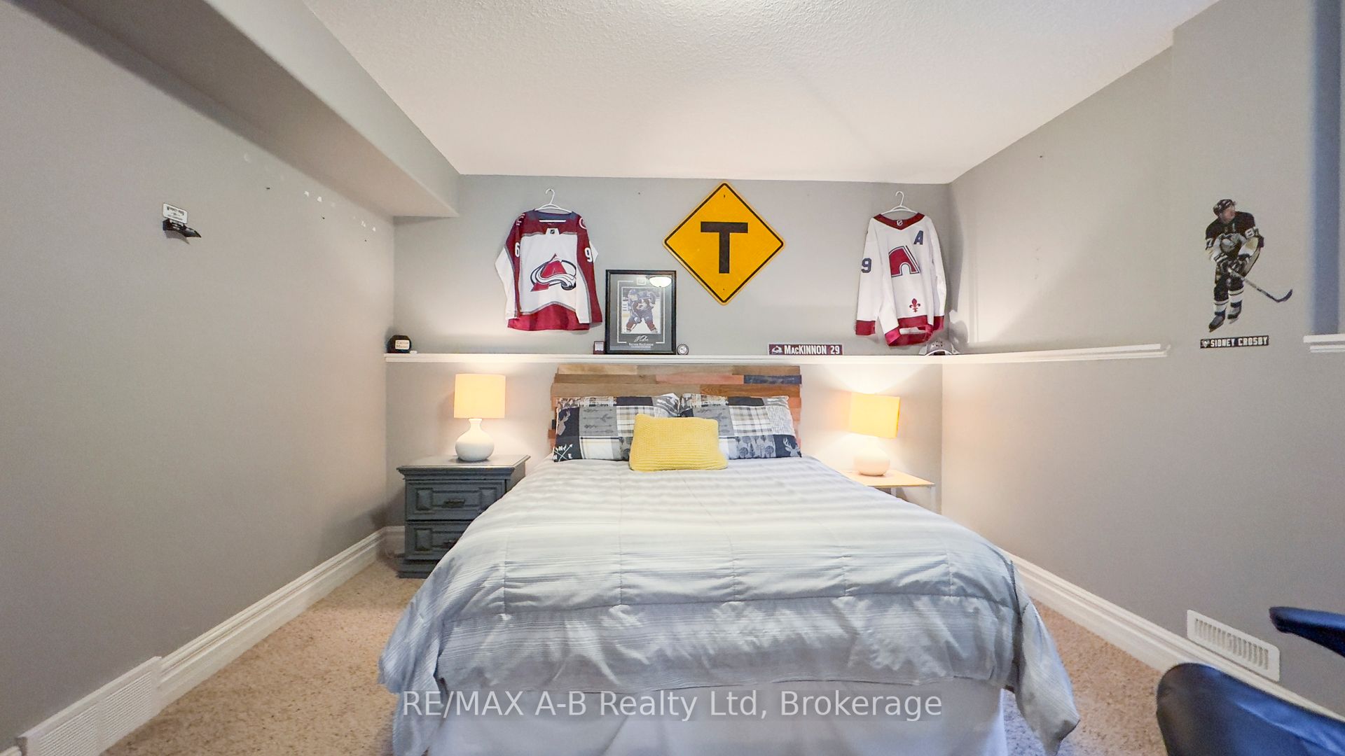 83 Sylvia Street Property Photo 40