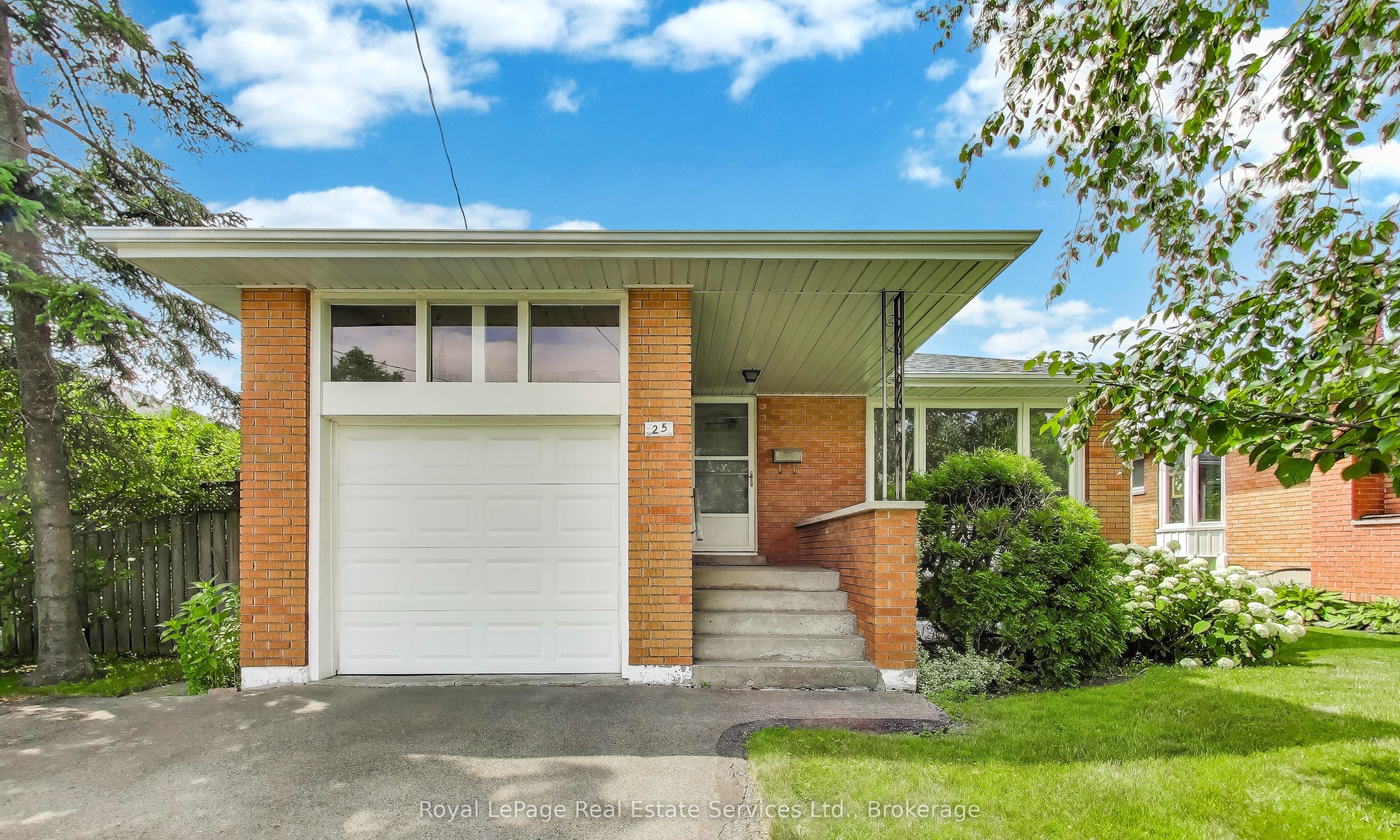 25 Sandringham Avenue Property Photo 1