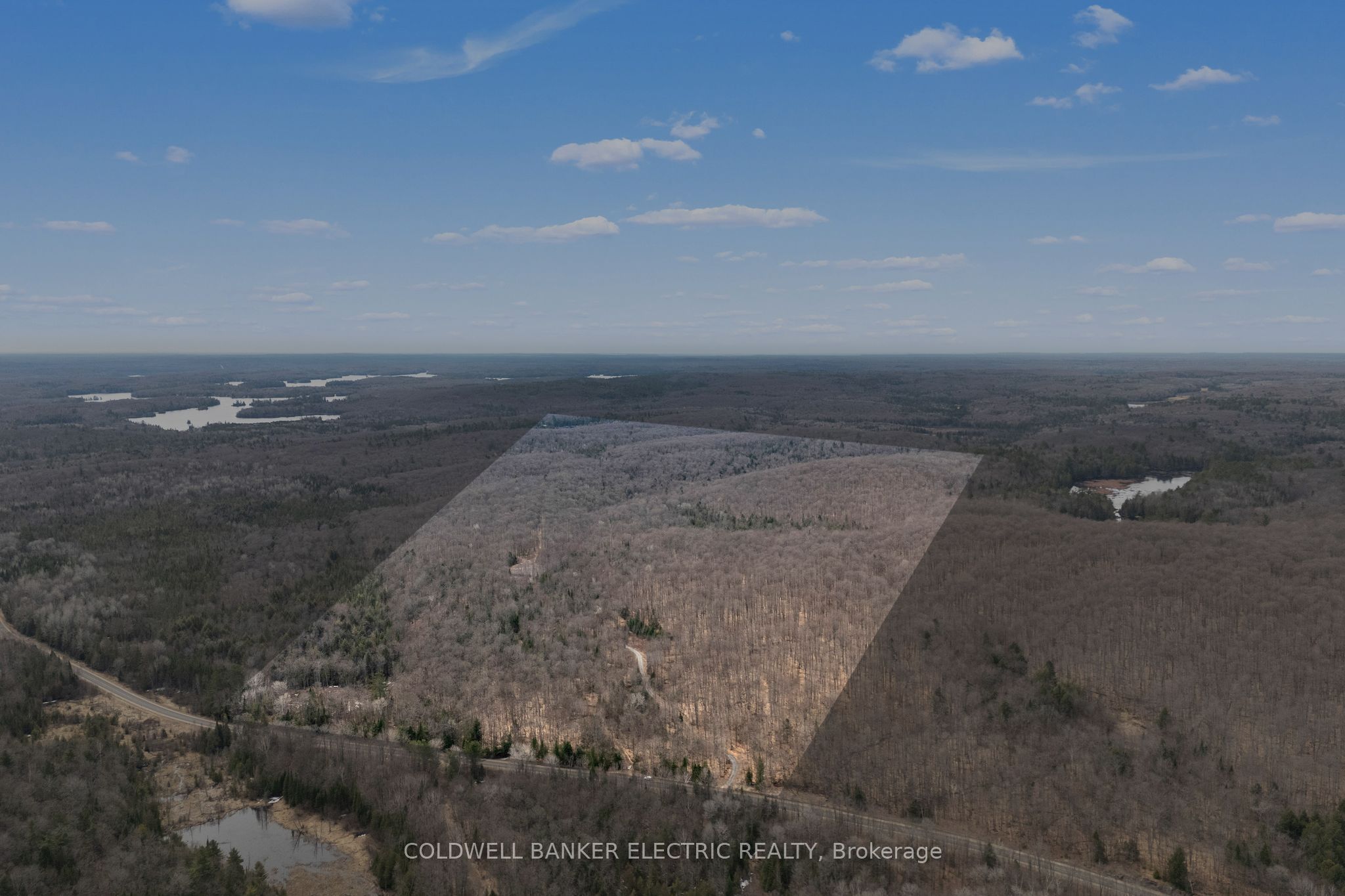 2075 Dyno Road Property Photo 1