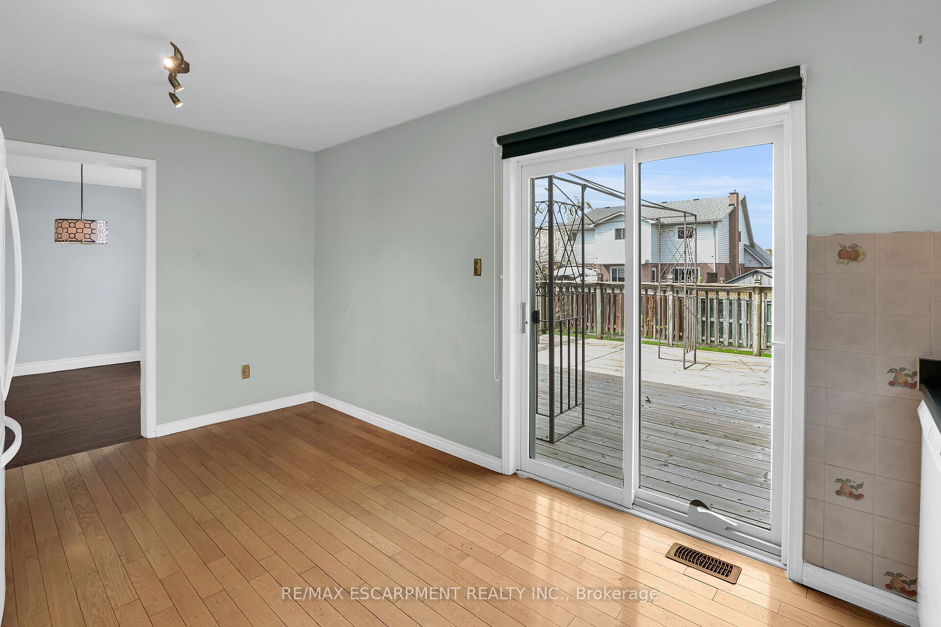 5129 Crimson King Way Property Photo 17