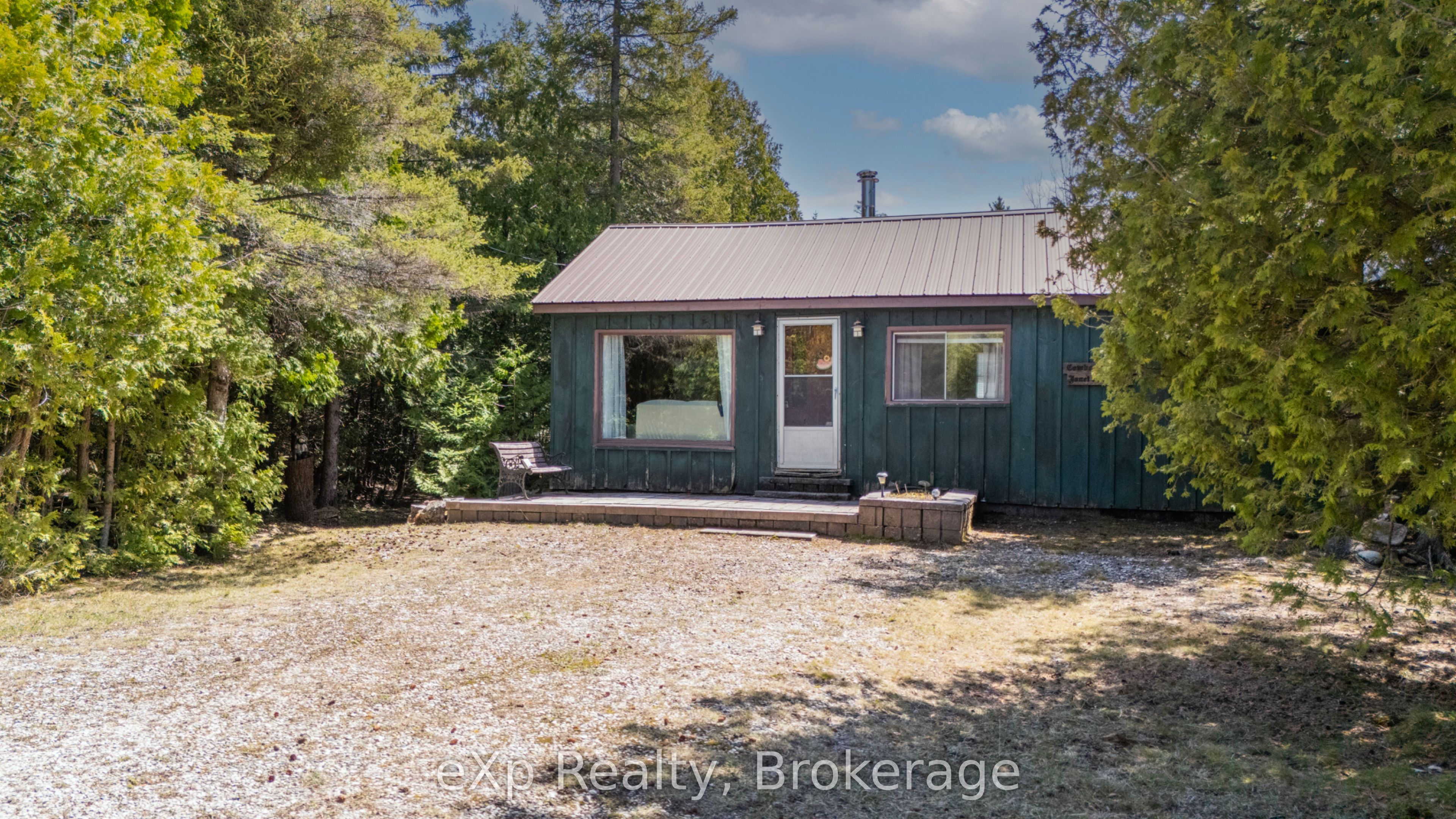 45 BAYWATCH Drive Property Photo 1