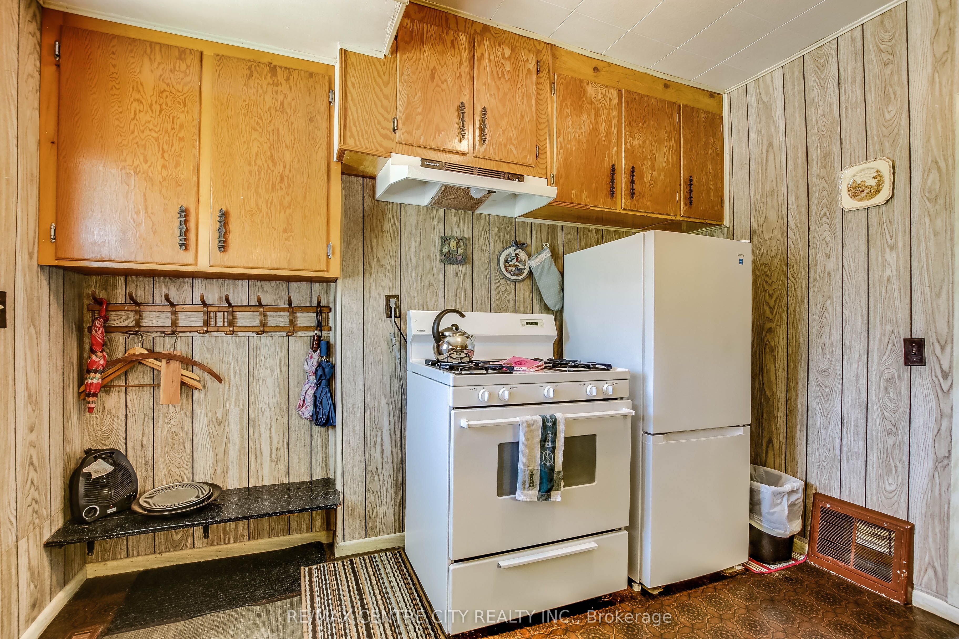 358 Warren Street Property Photo 7