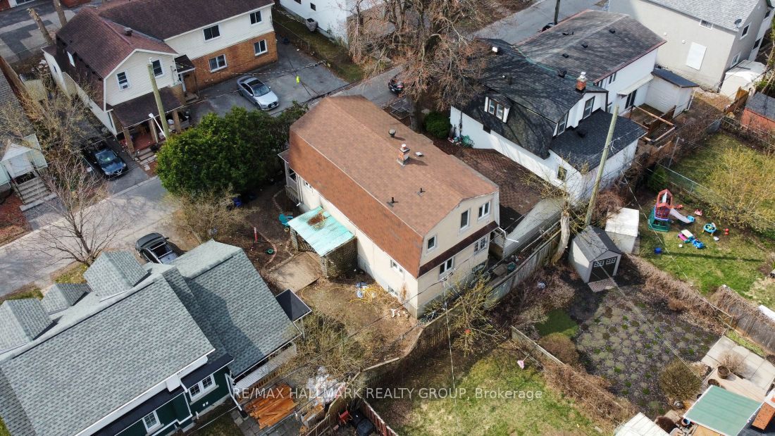 189 Devonshire Place Property Photo 9