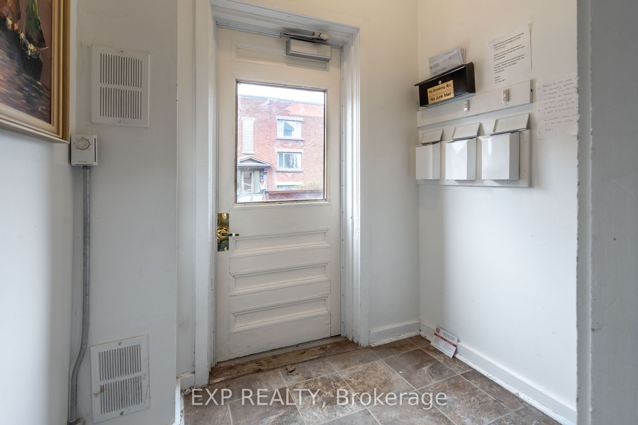 196 Osgoode Street Property Photo 4