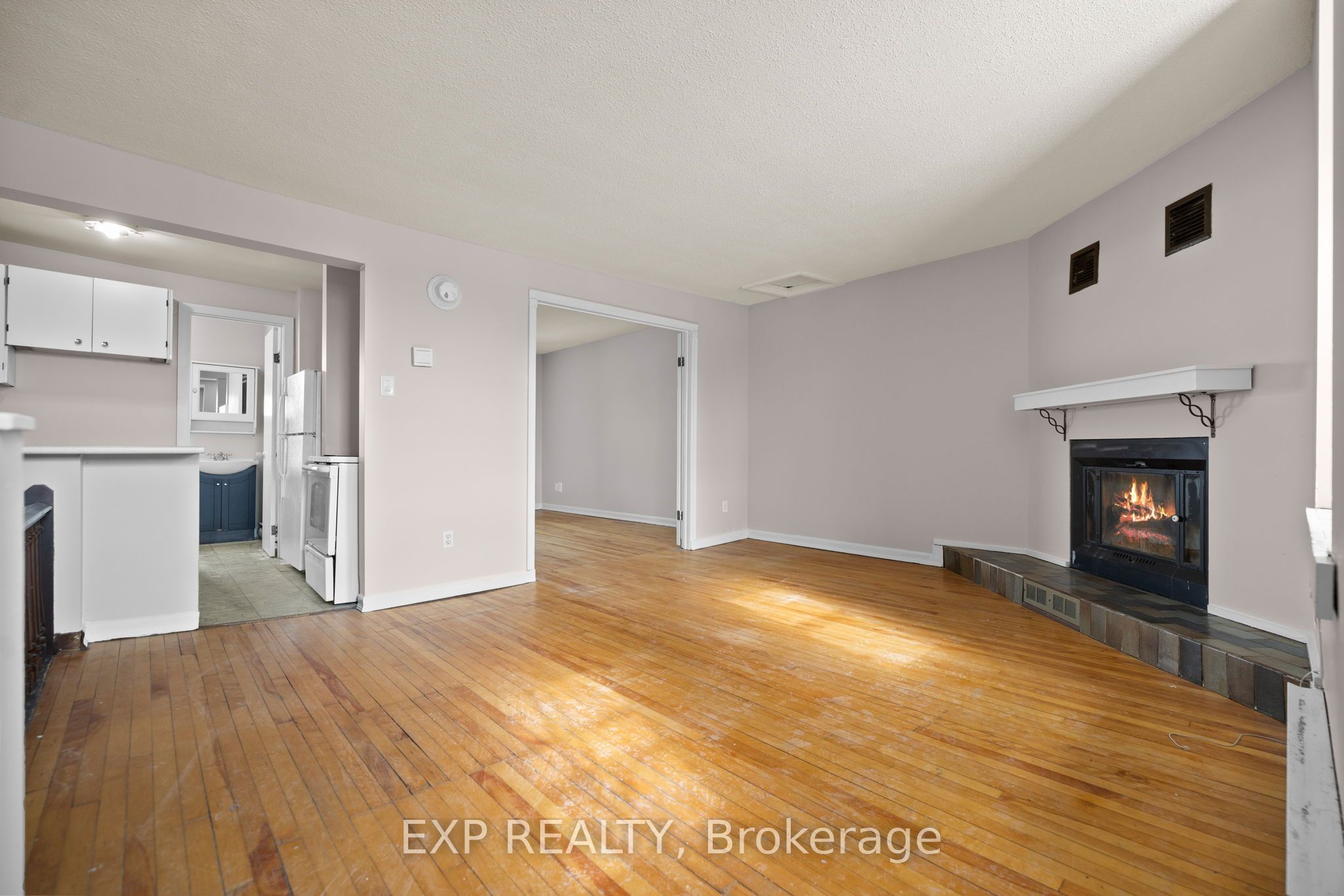 196 Osgoode Street Property Photo 7