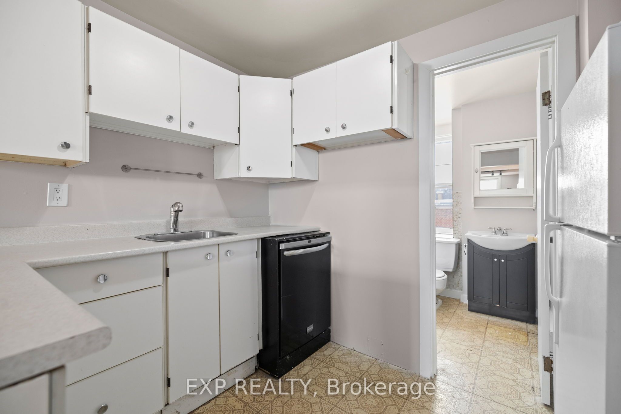 196 Osgoode Street Property Photo 18