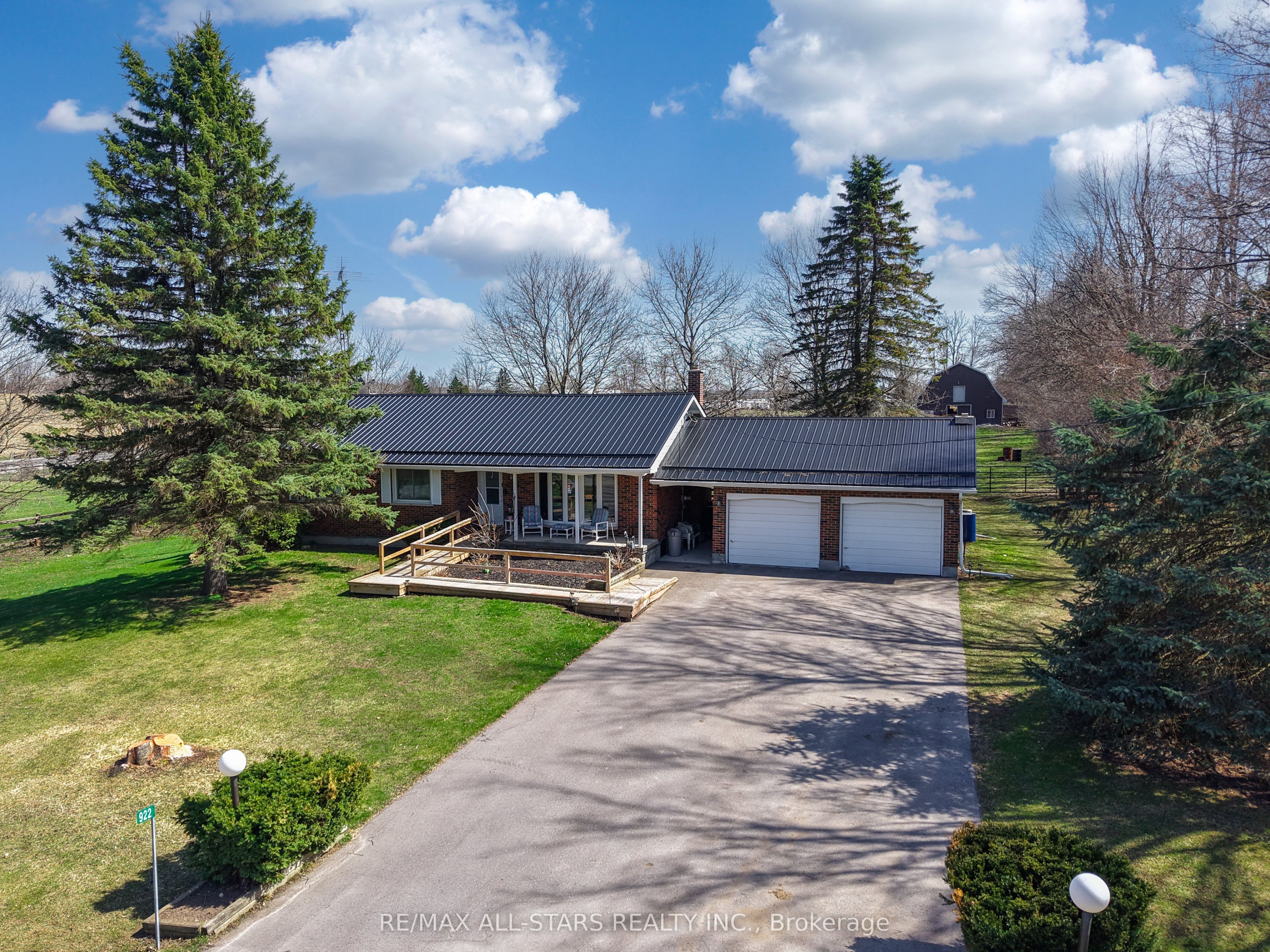 922 Cottingham Road Property Photo
