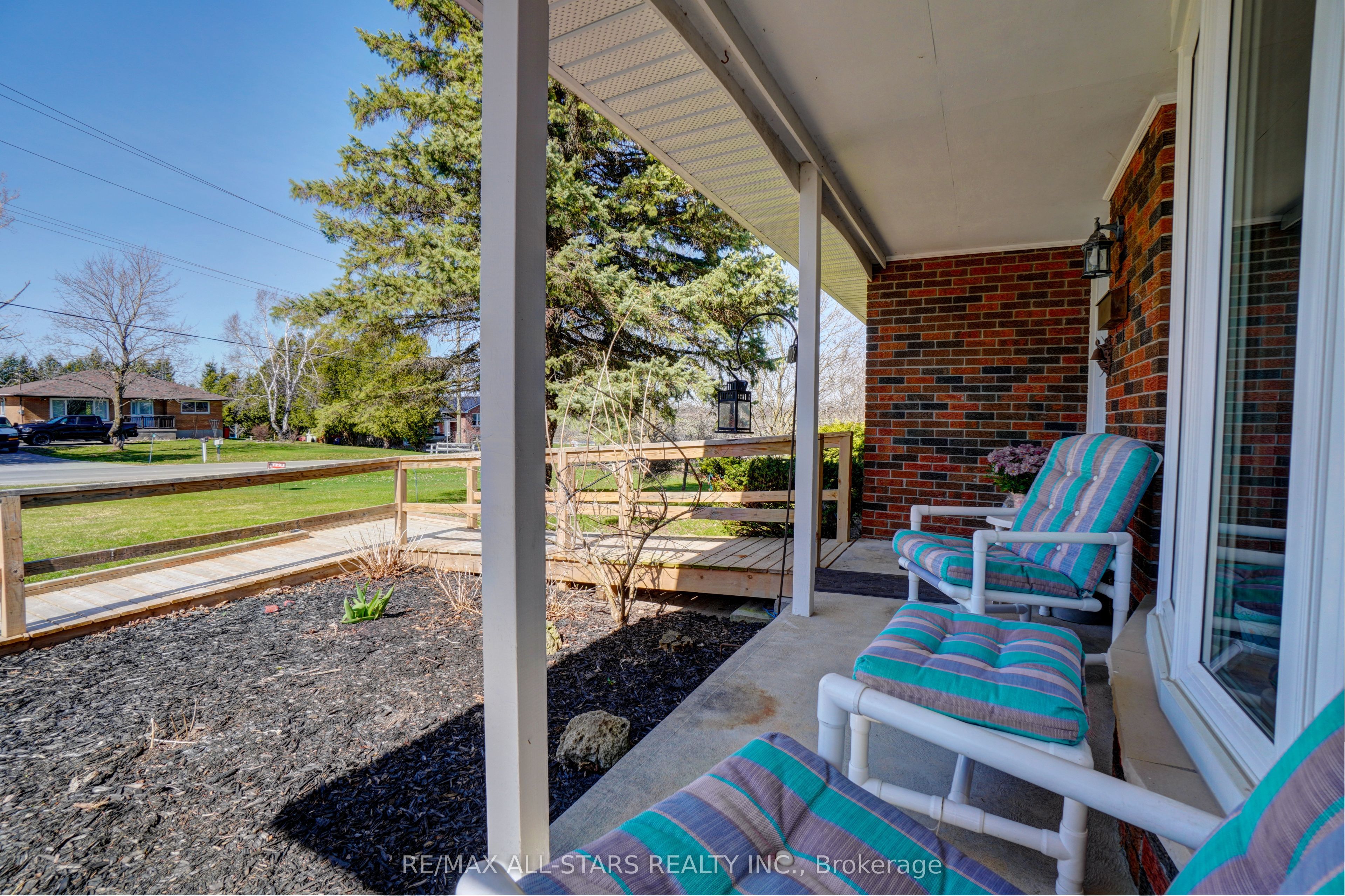 922 Cottingham Road Property Photo 4
