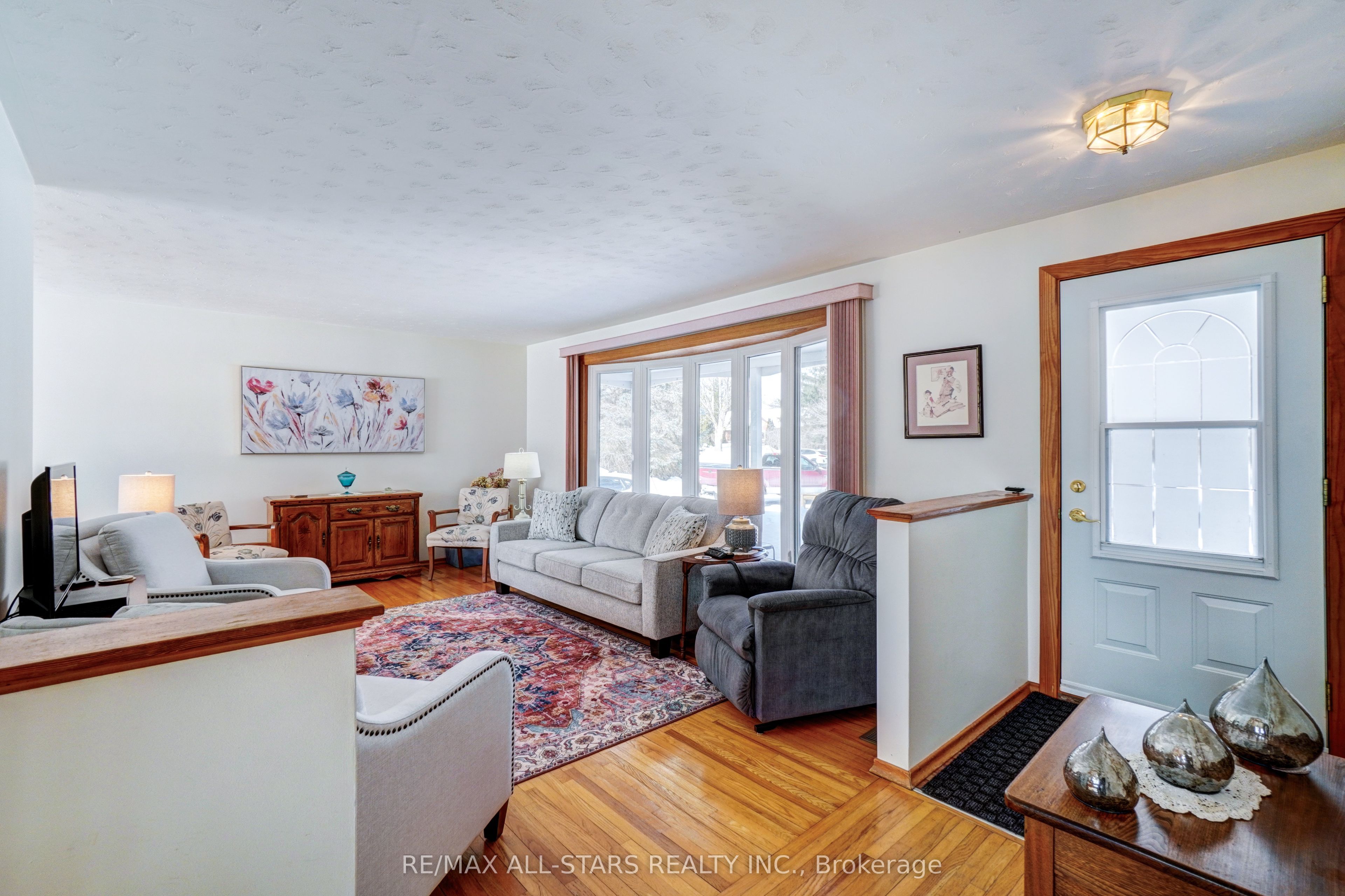 922 Cottingham Road Property Photo 11