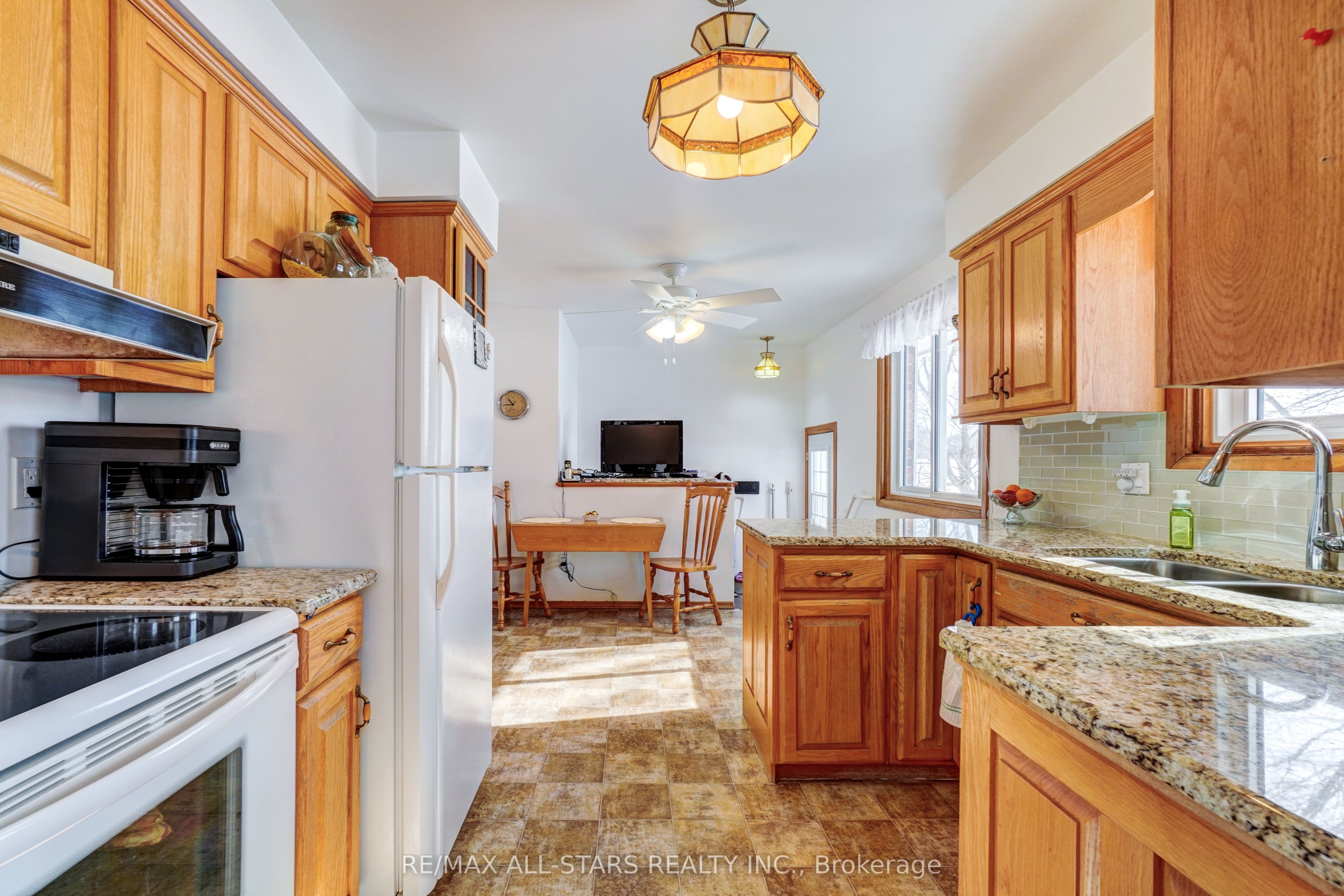 922 Cottingham Road Property Photo 15