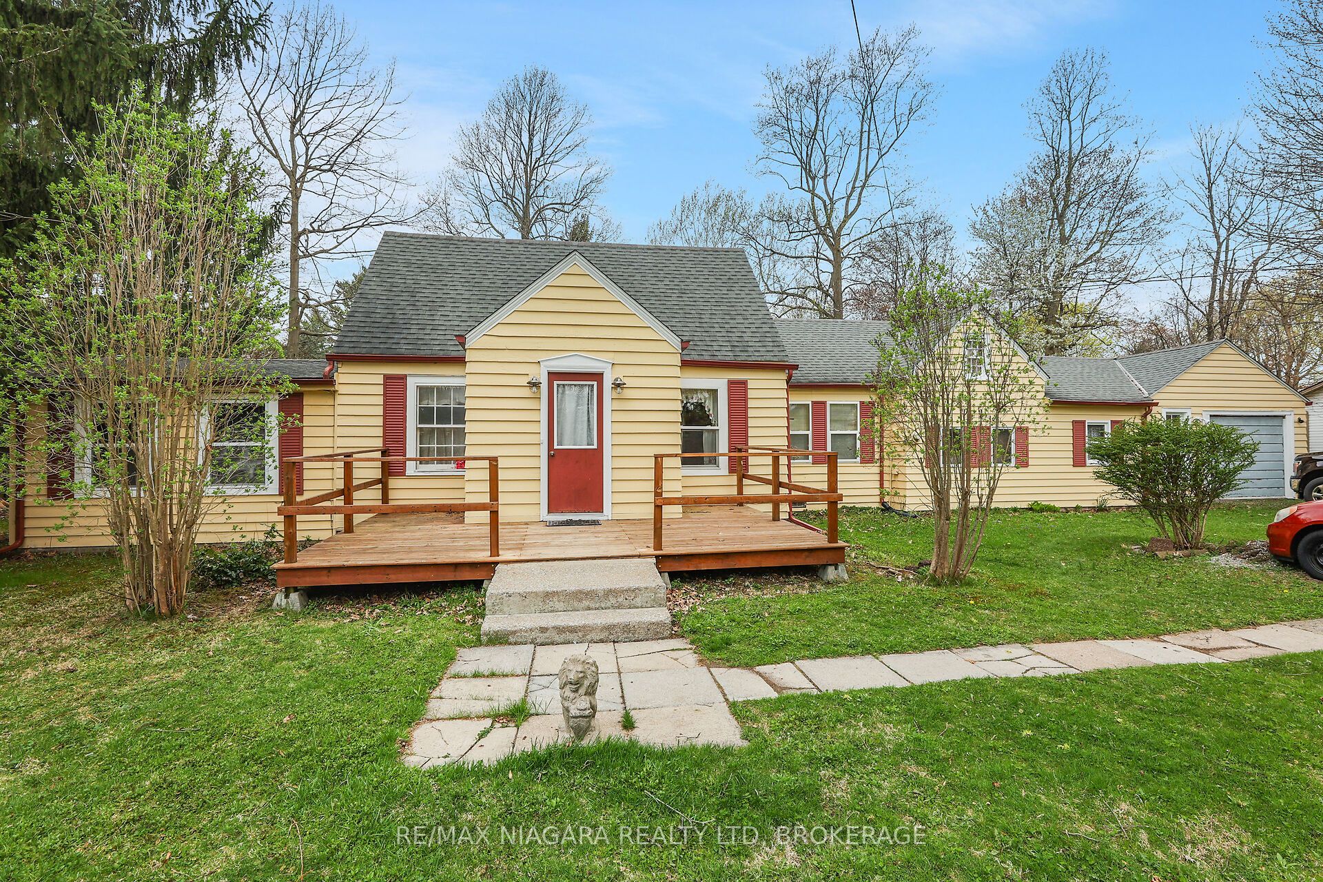 235 Burleigh Road Property Photo 1