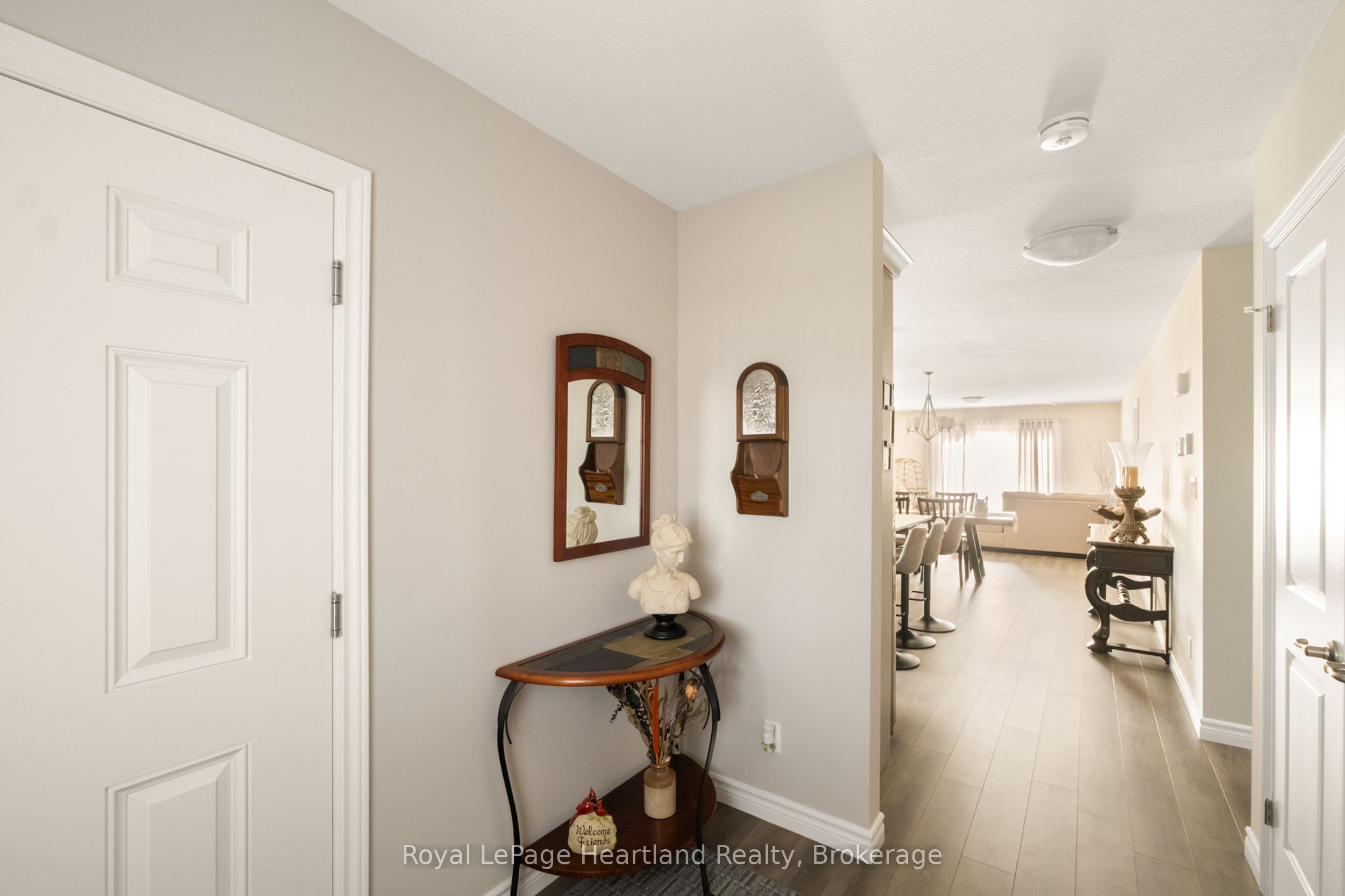 140 Lake Breeze Drive Property Photo 8