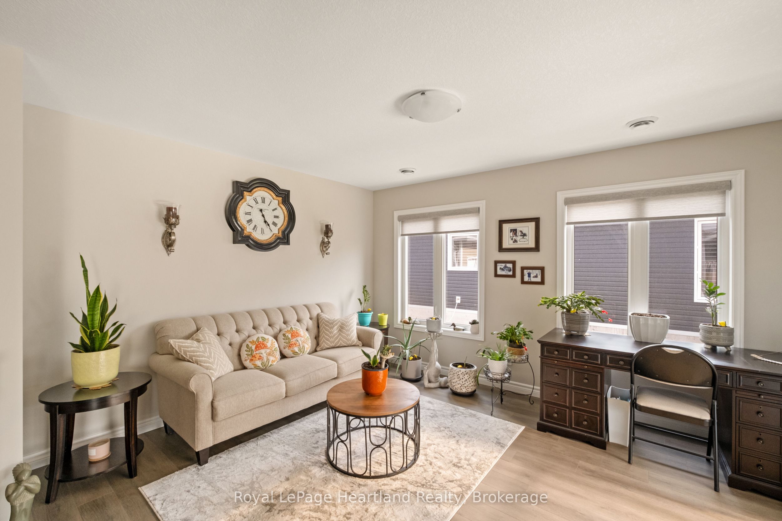140 Lake Breeze Drive Property Photo 15